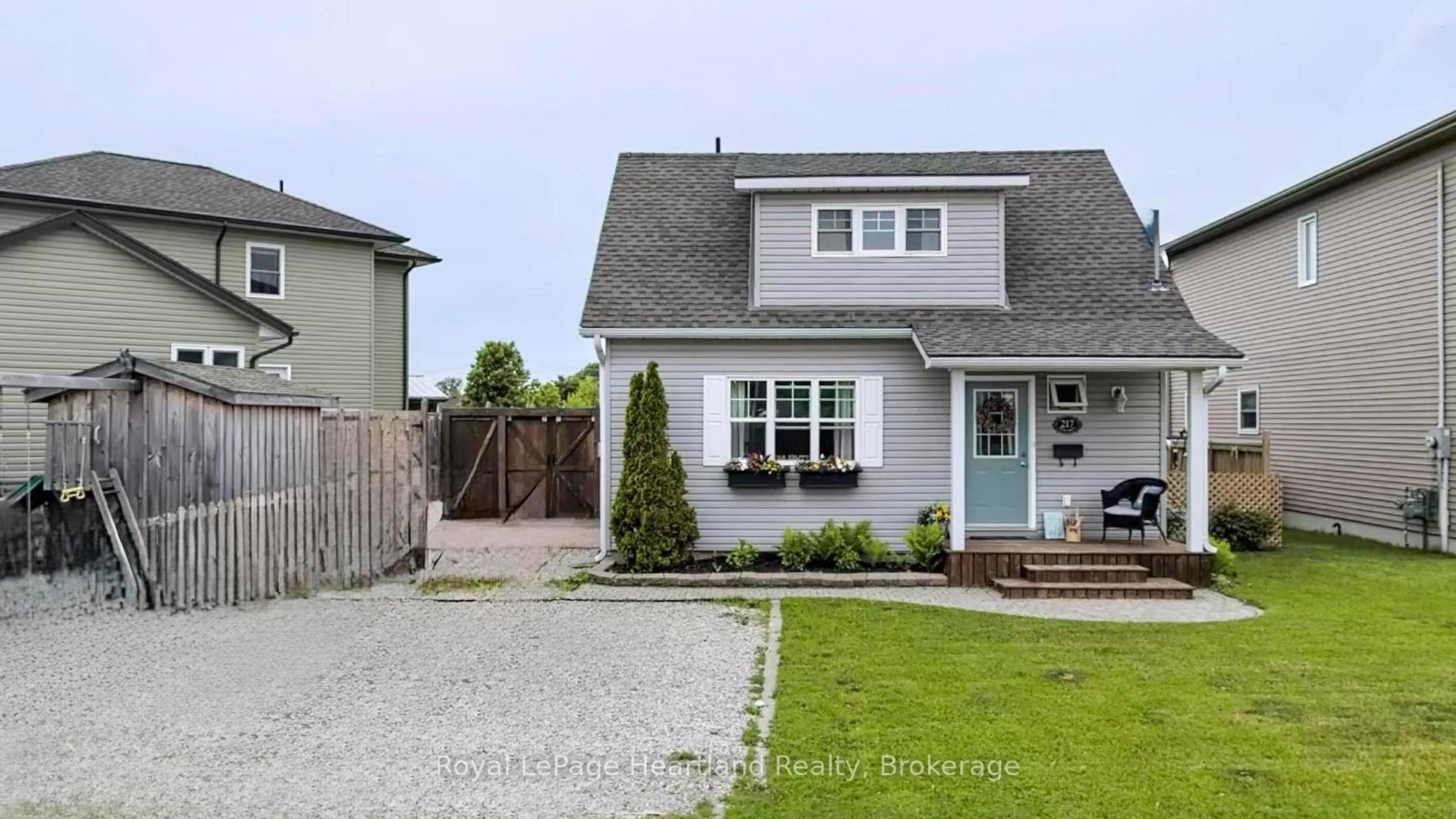 Photo 36 of 217 Picton Street E, Goderich, Goderich (Town) — HOMEH