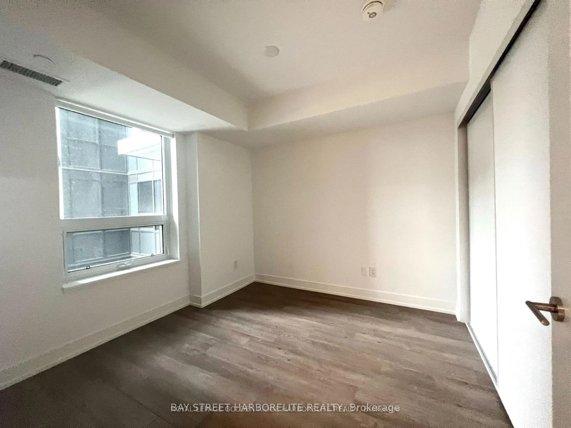 Photo 5 of Unit 725, 9 Clegg Road, Markham, Unionville — HOMEH