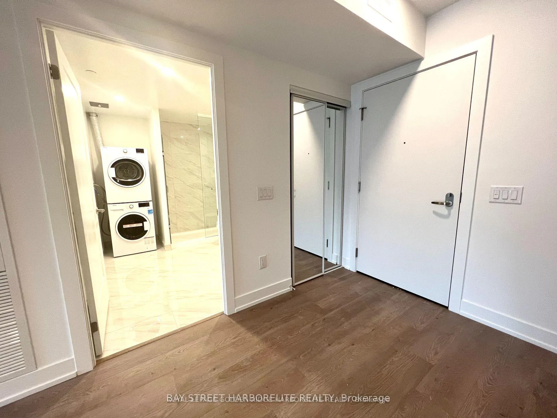 Photo 8 of Unit 725, 9 Clegg Road, Markham, Unionville — HOMEH