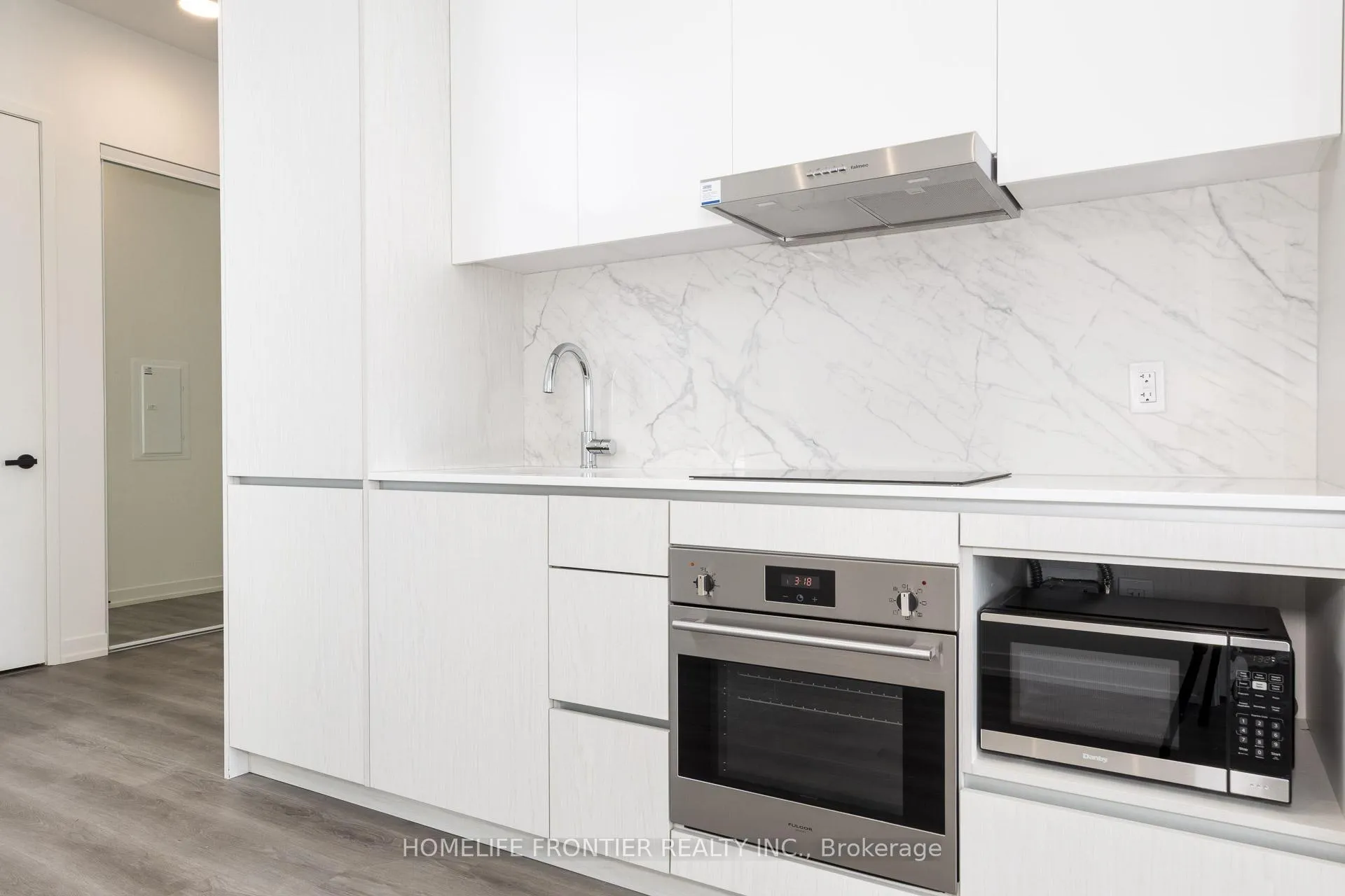 Photo 7 of Unit 619, 28 Interchange Way, Vaughan, Vaughan Corporate Centre — HOMEH