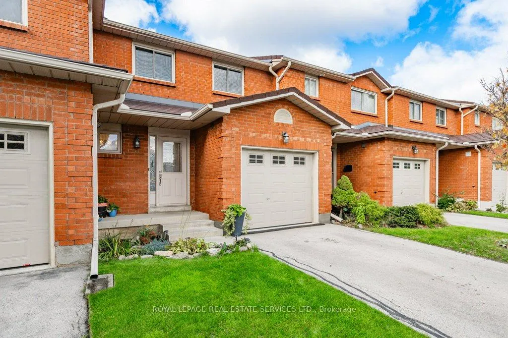 Photo 3 of Unit 16, 391 Stone Church Road E, Hamilton, Crerar — HOMEH