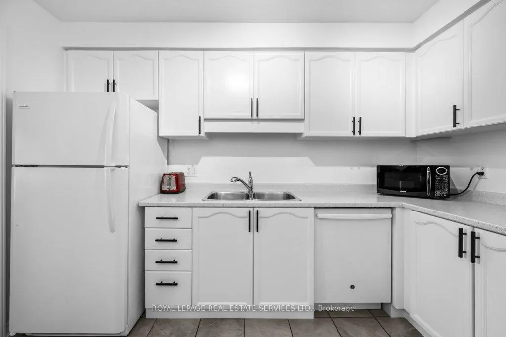 Photo 17 of Unit 16, 391 Stone Church Road E, Hamilton, Crerar — HOMEH