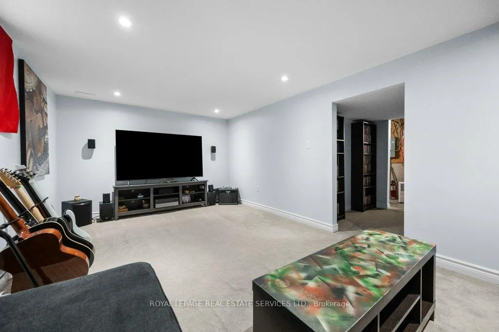 Photo 36 of Unit 16, 391 Stone Church Road E, Hamilton, Crerar — HOMEH