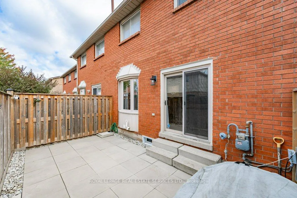 Photo 37 of Unit 16, 391 Stone Church Road E, Hamilton, Crerar — HOMEH