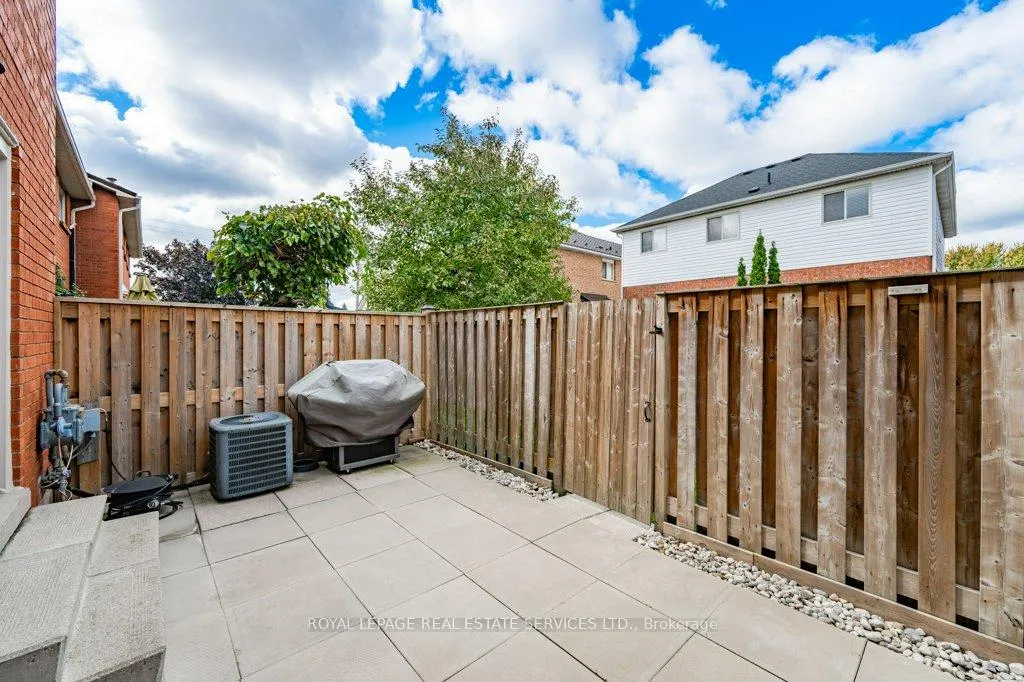 Photo 39 of Unit 16, 391 Stone Church Road E, Hamilton, Crerar — HOMEH