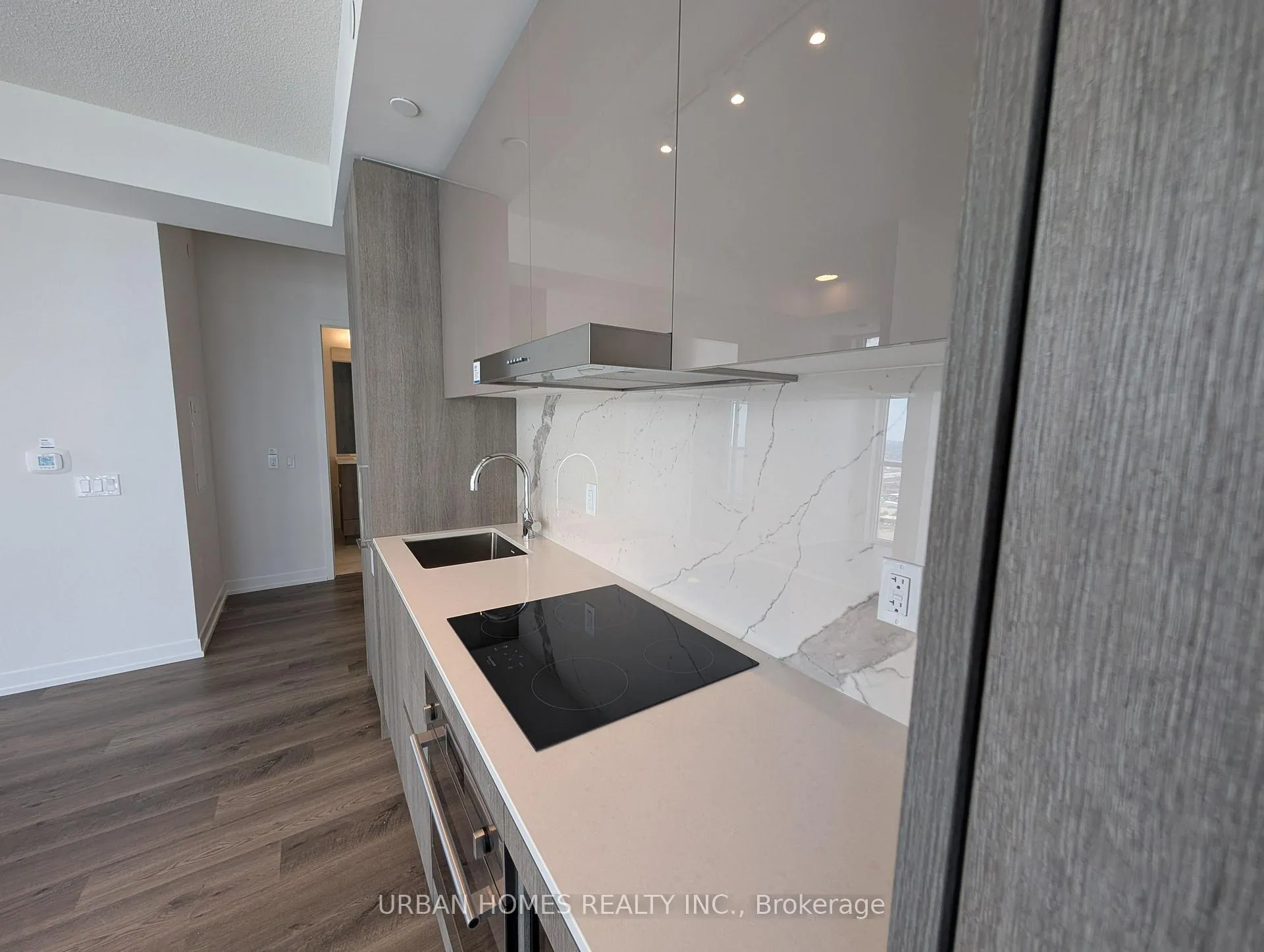 Photo 5 of Unit 5115, 195 Commerce Street, Vaughan, Vaughan Corporate Centre — HOMEH