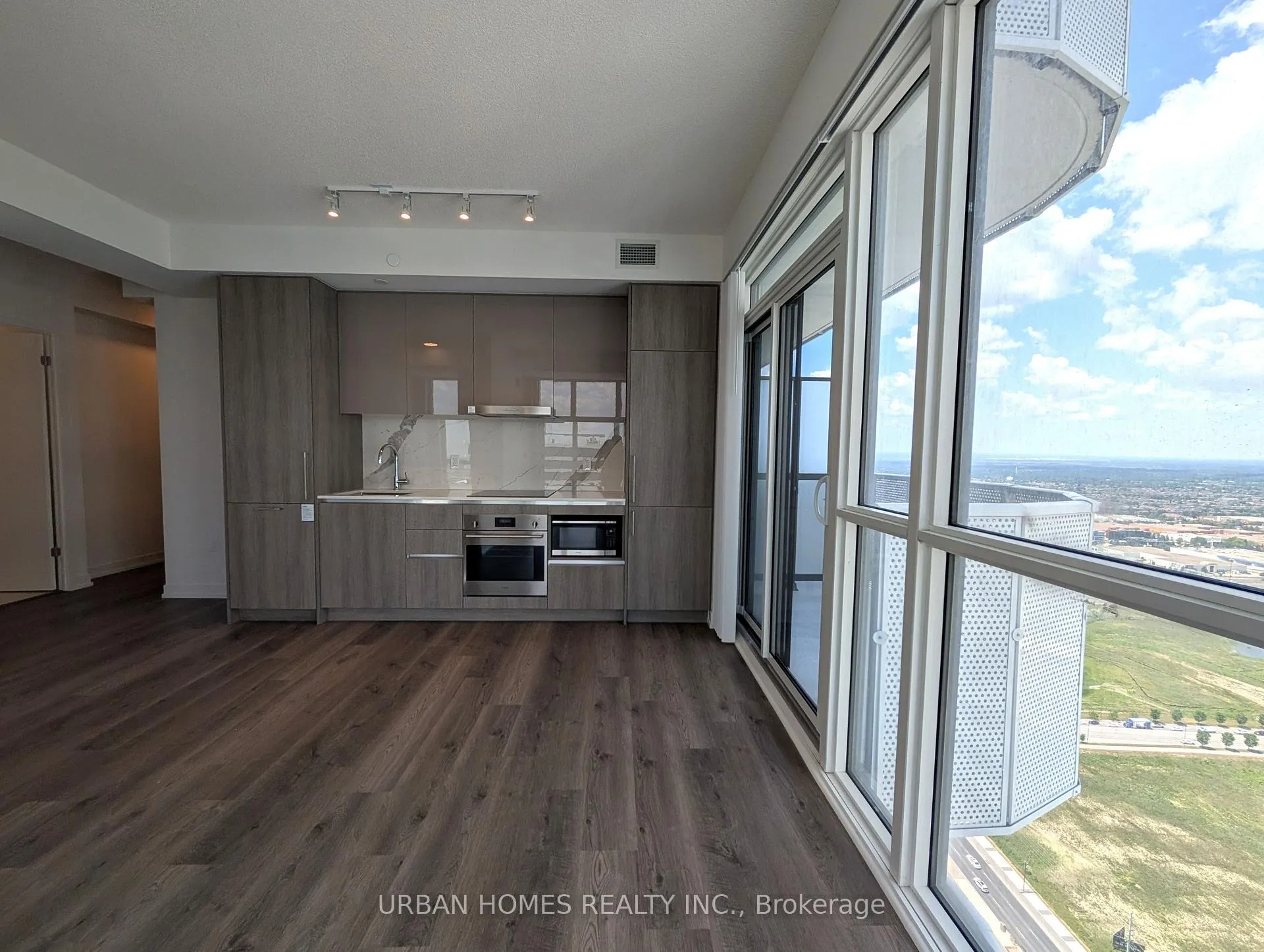 Photo 10 of Unit 5115, 195 Commerce Street, Vaughan, Vaughan Corporate Centre — HOMEH