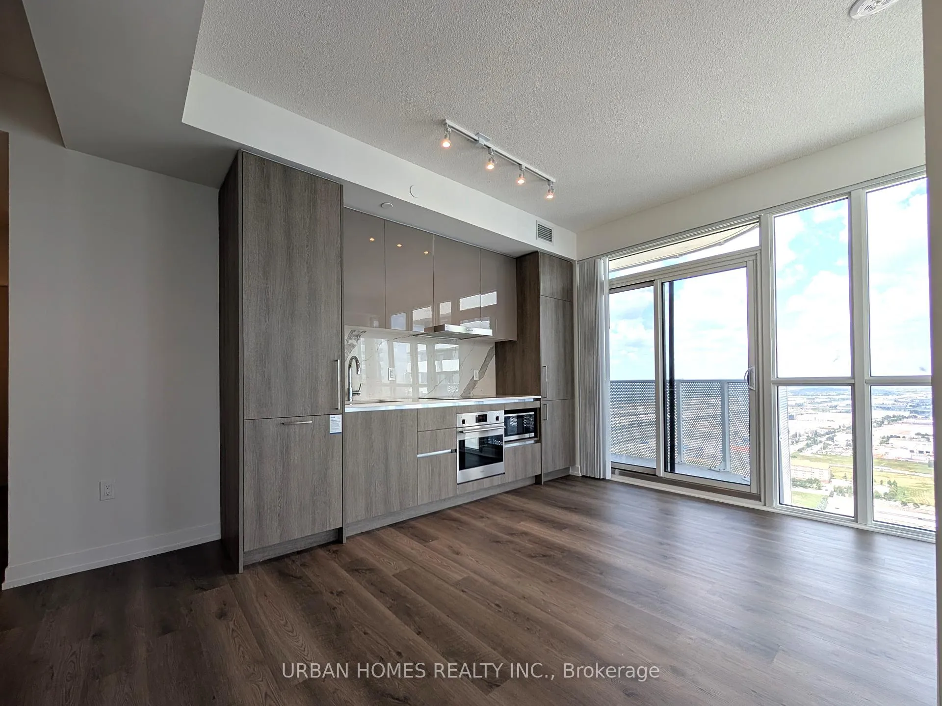 Photo 11 of Unit 5115, 195 Commerce Street, Vaughan, Vaughan Corporate Centre — HOMEH