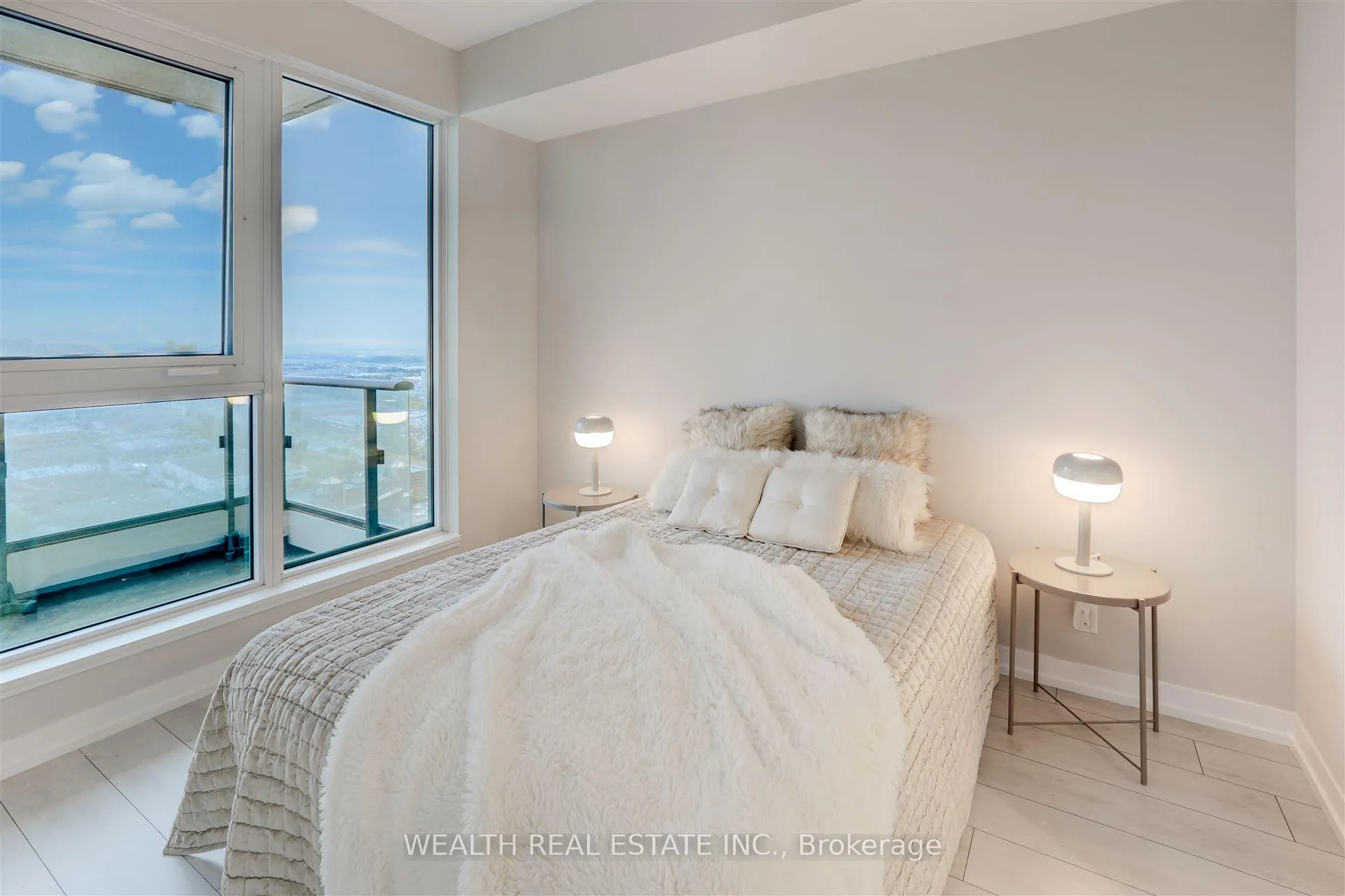Photo 8 of Unit 3312, 950 Portage Parkway, Vaughan, Vaughan Corporate Centre — HOMEH