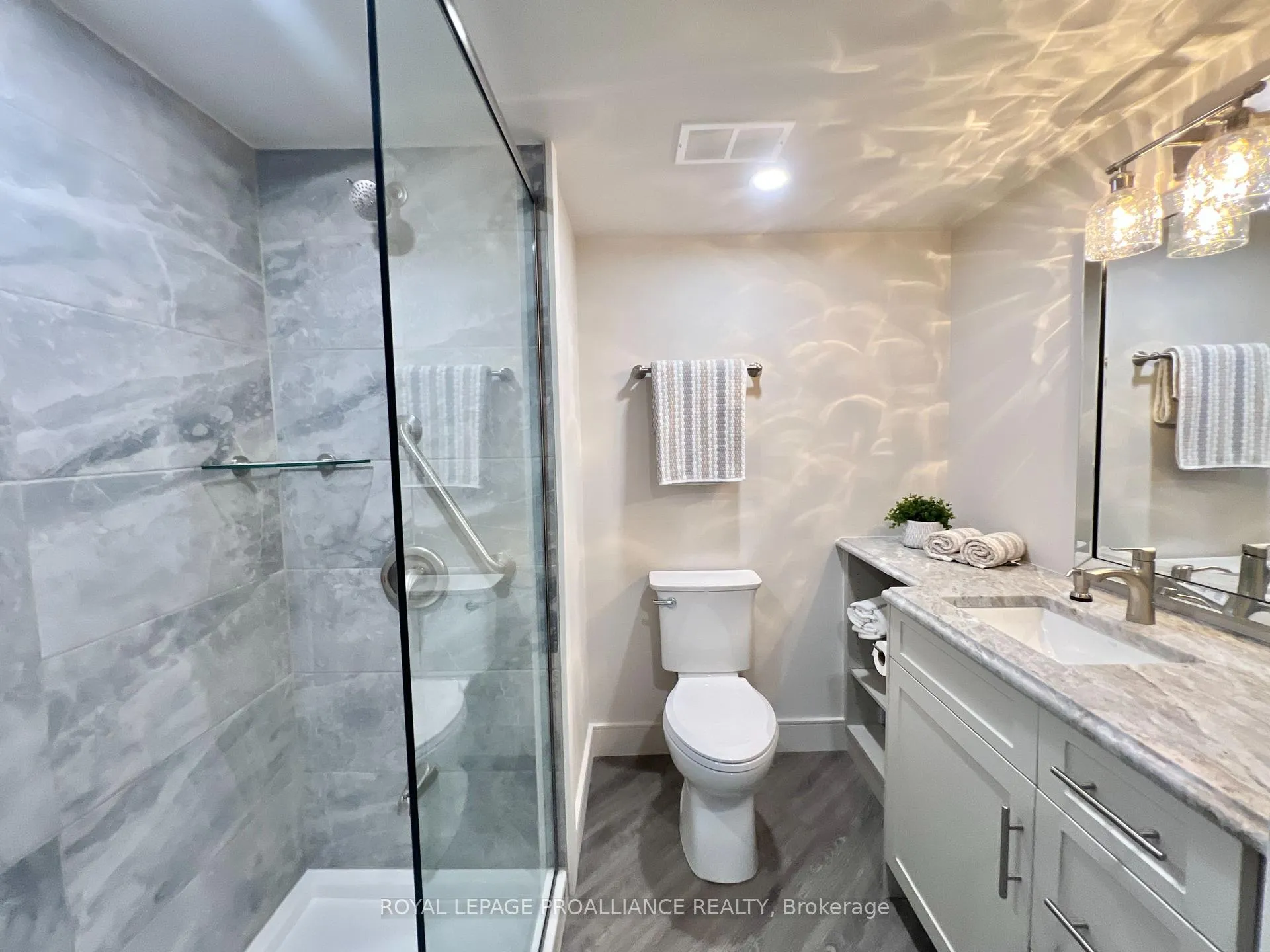 Photo 11 of Unit 1103, 344 Front Street, Belleville, Belleville Ward — HOMEH