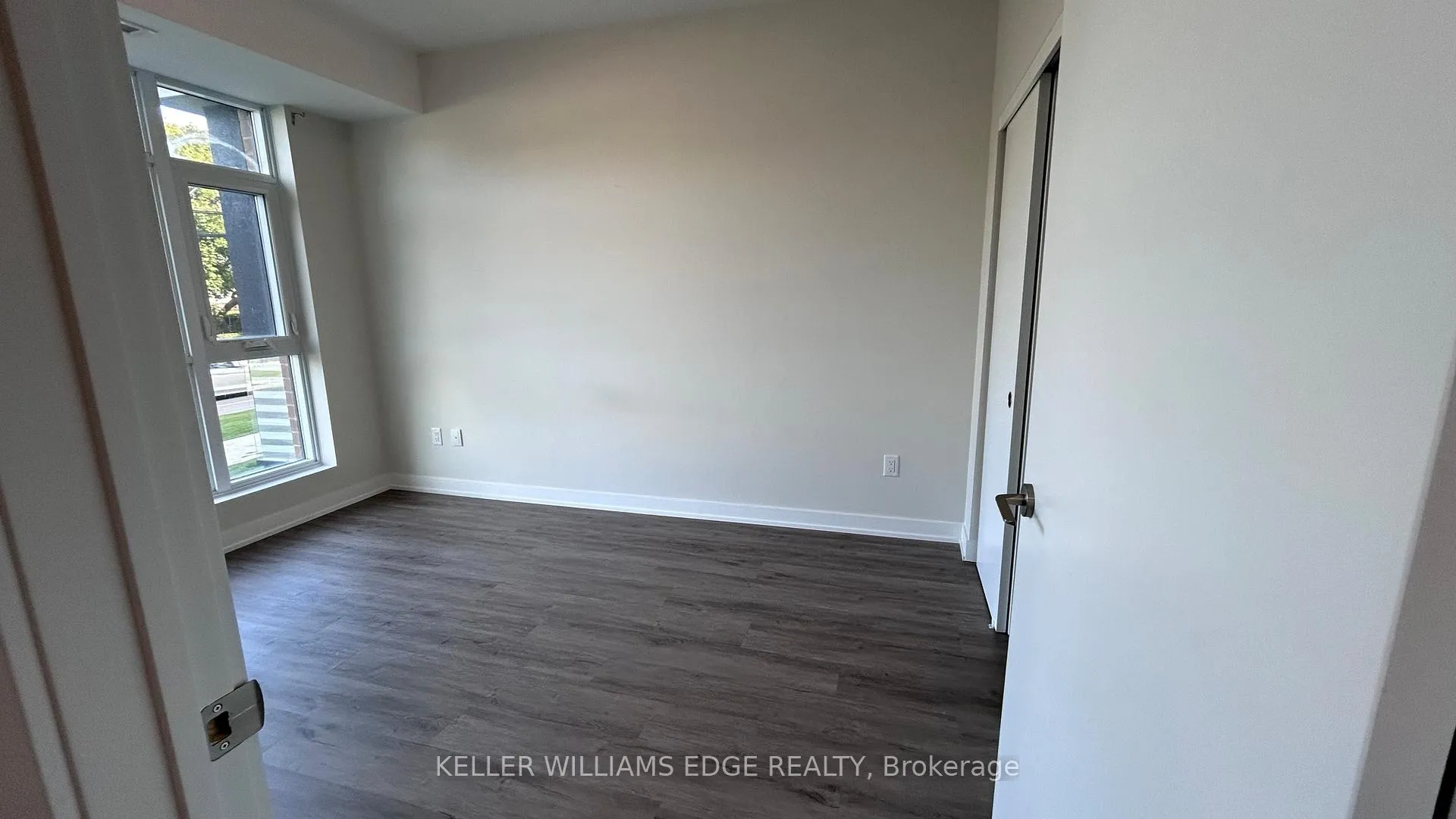 Photo 7 of Unit 109, 600 North Service Road W, Hamilton, Stoney Creek — HOMEH