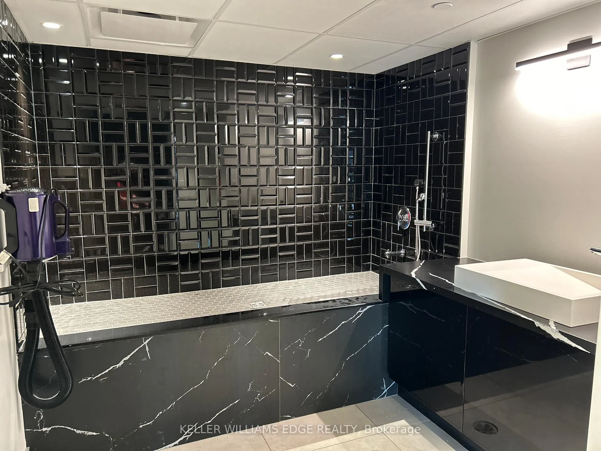 Photo 15 of Unit 109, 600 North Service Road W, Hamilton, Stoney Creek — HOMEH