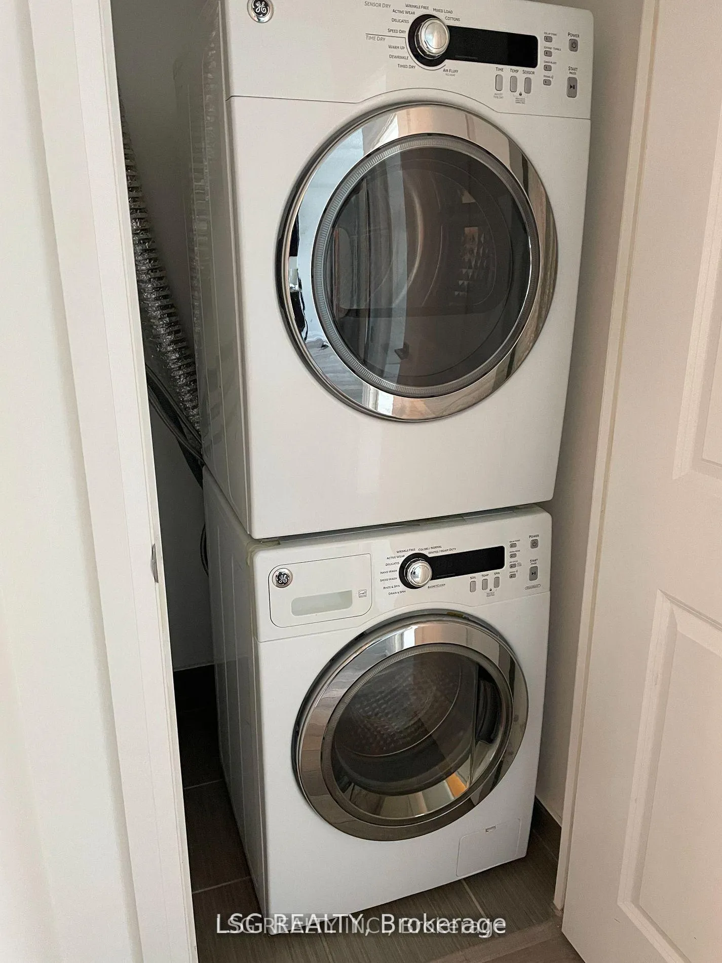 Photo 14 of Unit 2310, 7165 Yonge Street, Markham, Grandview — HOMEH