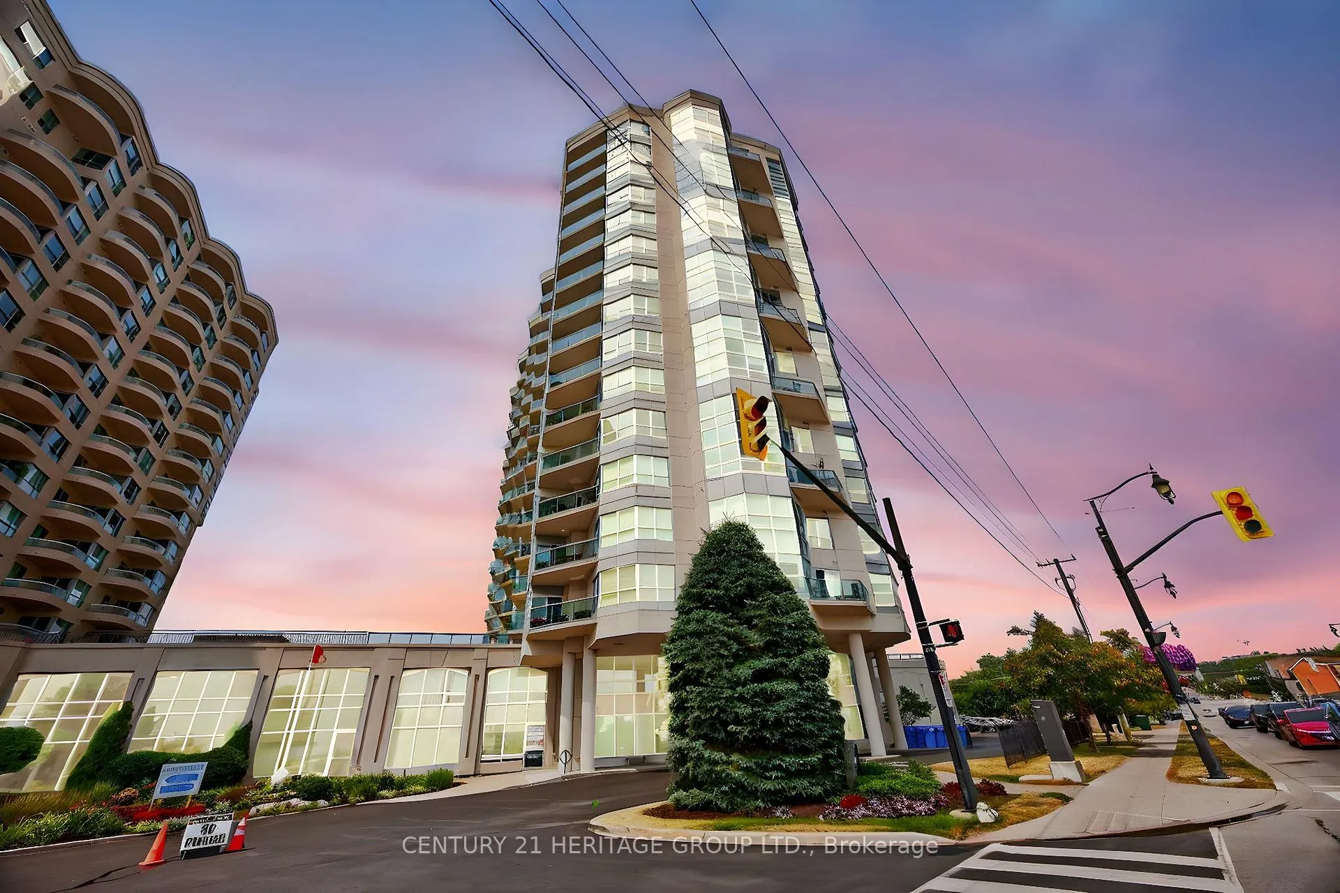 Photo 2 of Unit 1008, 6 Toronto Street, Barrie, Lakeshore — HOMEH