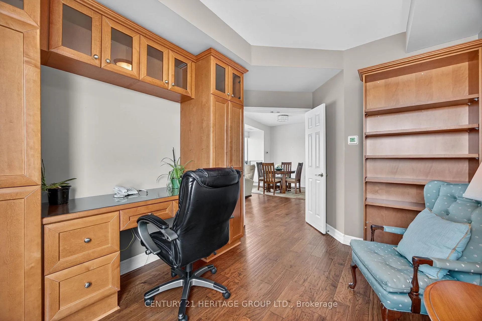 Photo 26 of Unit 1008, 6 Toronto Street, Barrie, Lakeshore — HOMEH