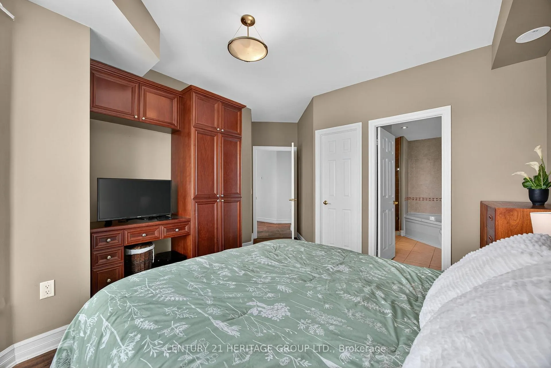 Photo 28 of Unit 1008, 6 Toronto Street, Barrie, Lakeshore — HOMEH