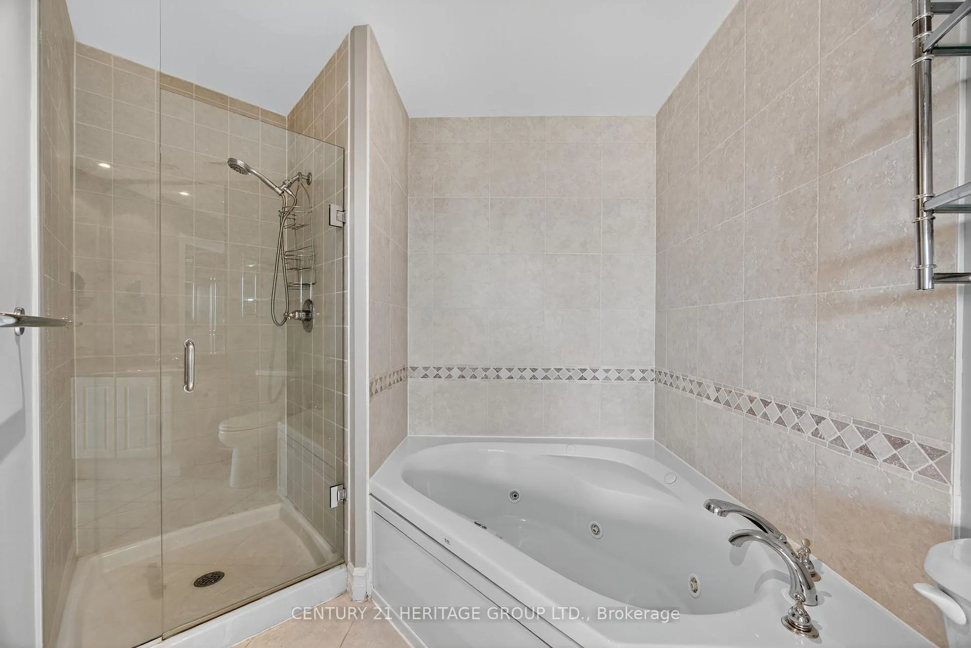 Photo 30 of Unit 1008, 6 Toronto Street, Barrie, Lakeshore — HOMEH