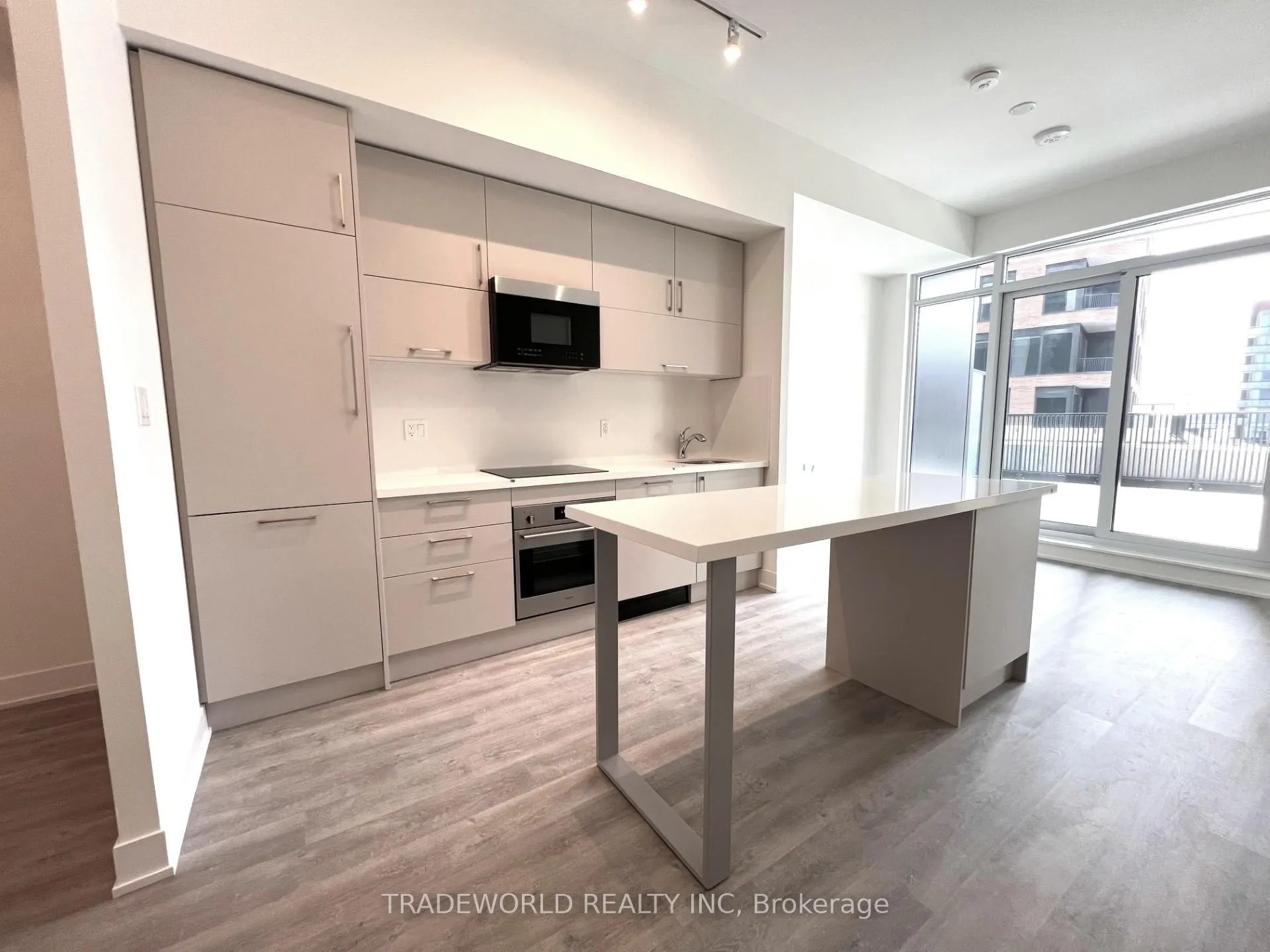 Photo 3 of Unit 911, 56 Andre de Grasse Street, Markham, Unionville — HOMEH