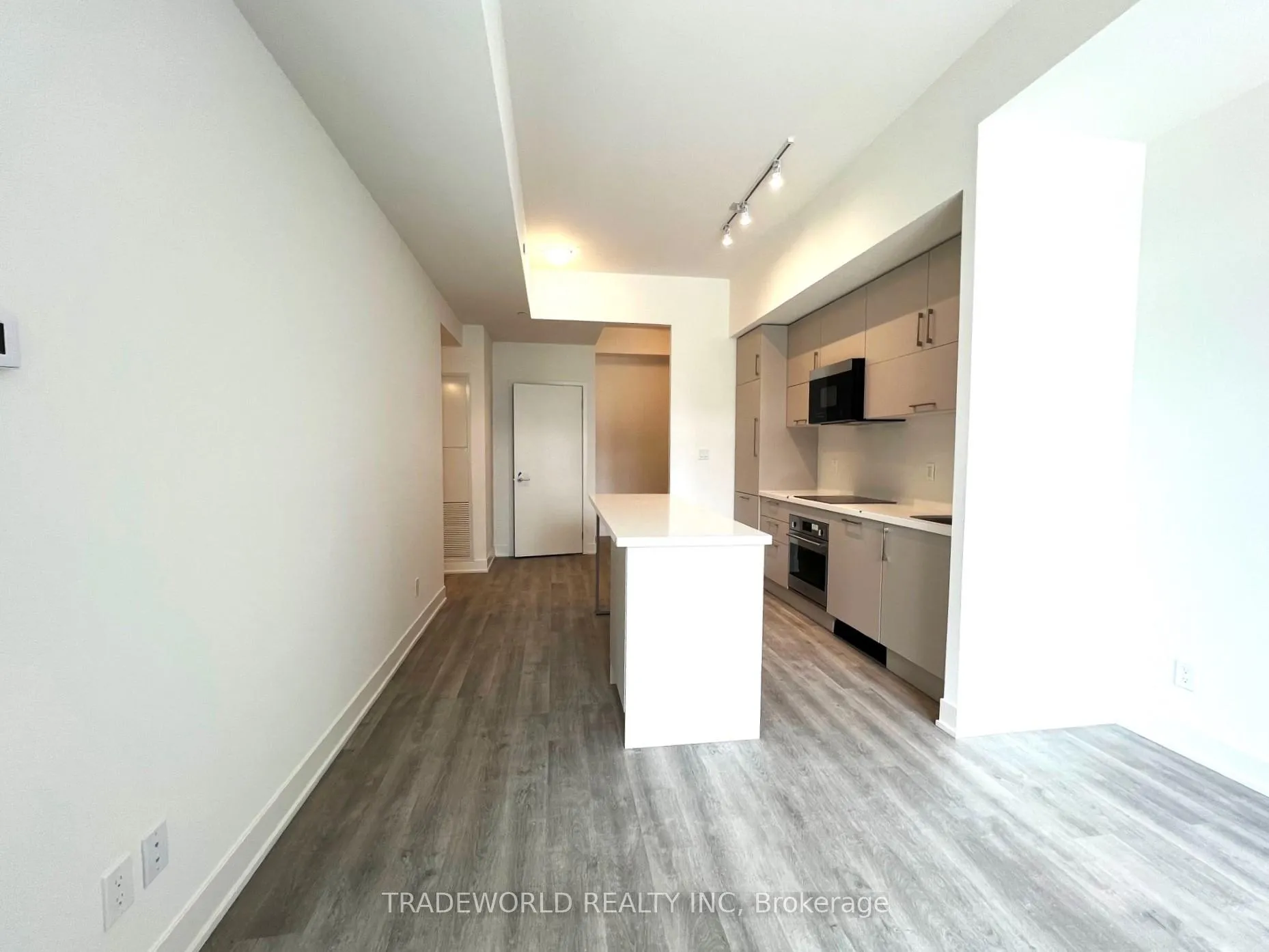 Photo 4 of Unit 911, 56 Andre de Grasse Street, Markham, Unionville — HOMEH