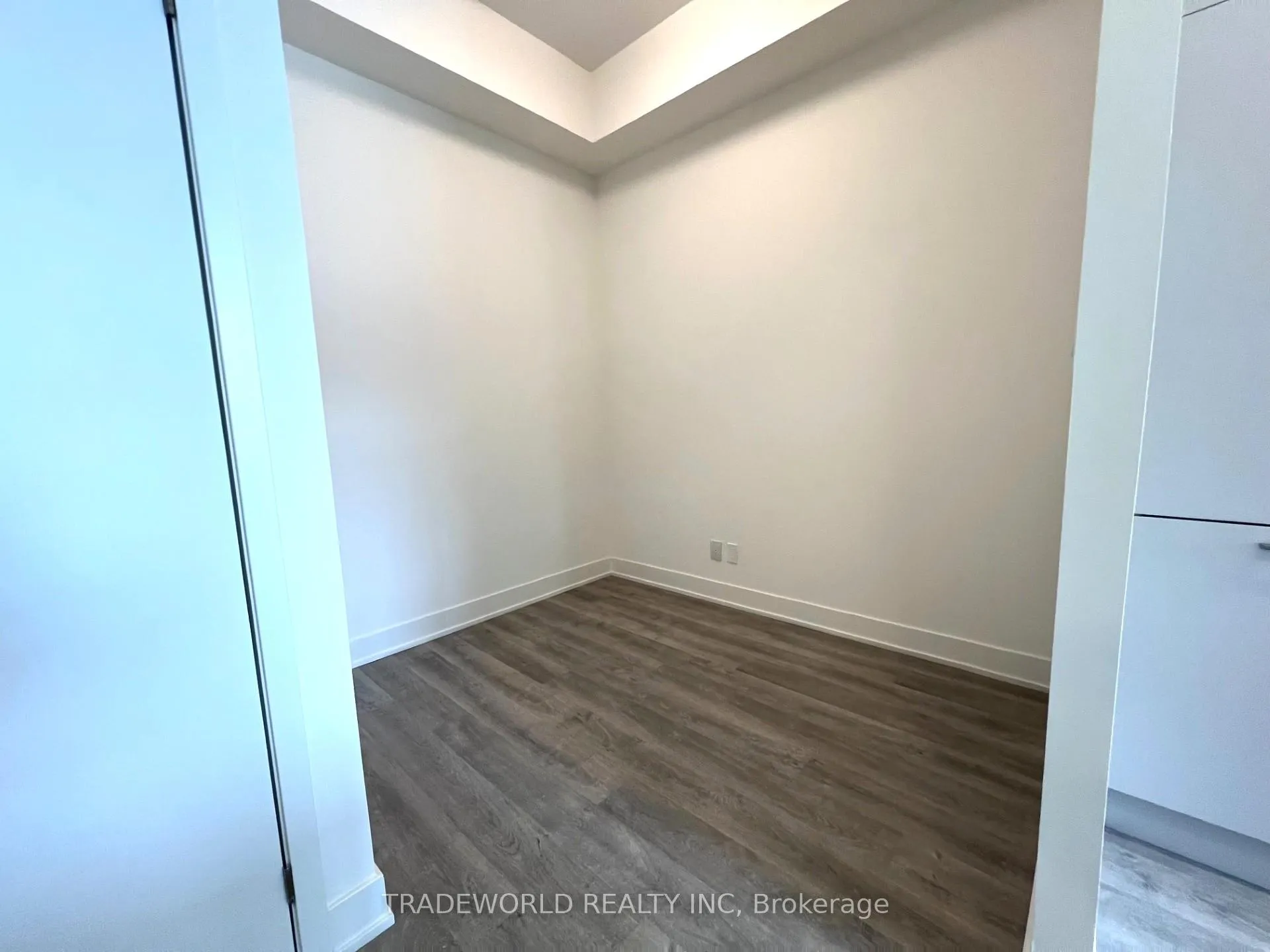 Photo 7 of Unit 911, 56 Andre de Grasse Street, Markham, Unionville — HOMEH