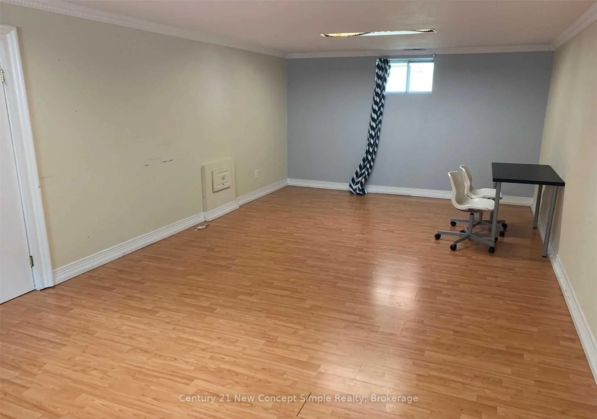 Photo 2 of Unit Bsmt, 271 Delta Street, Etobicoke, Alderwood — HOMEH