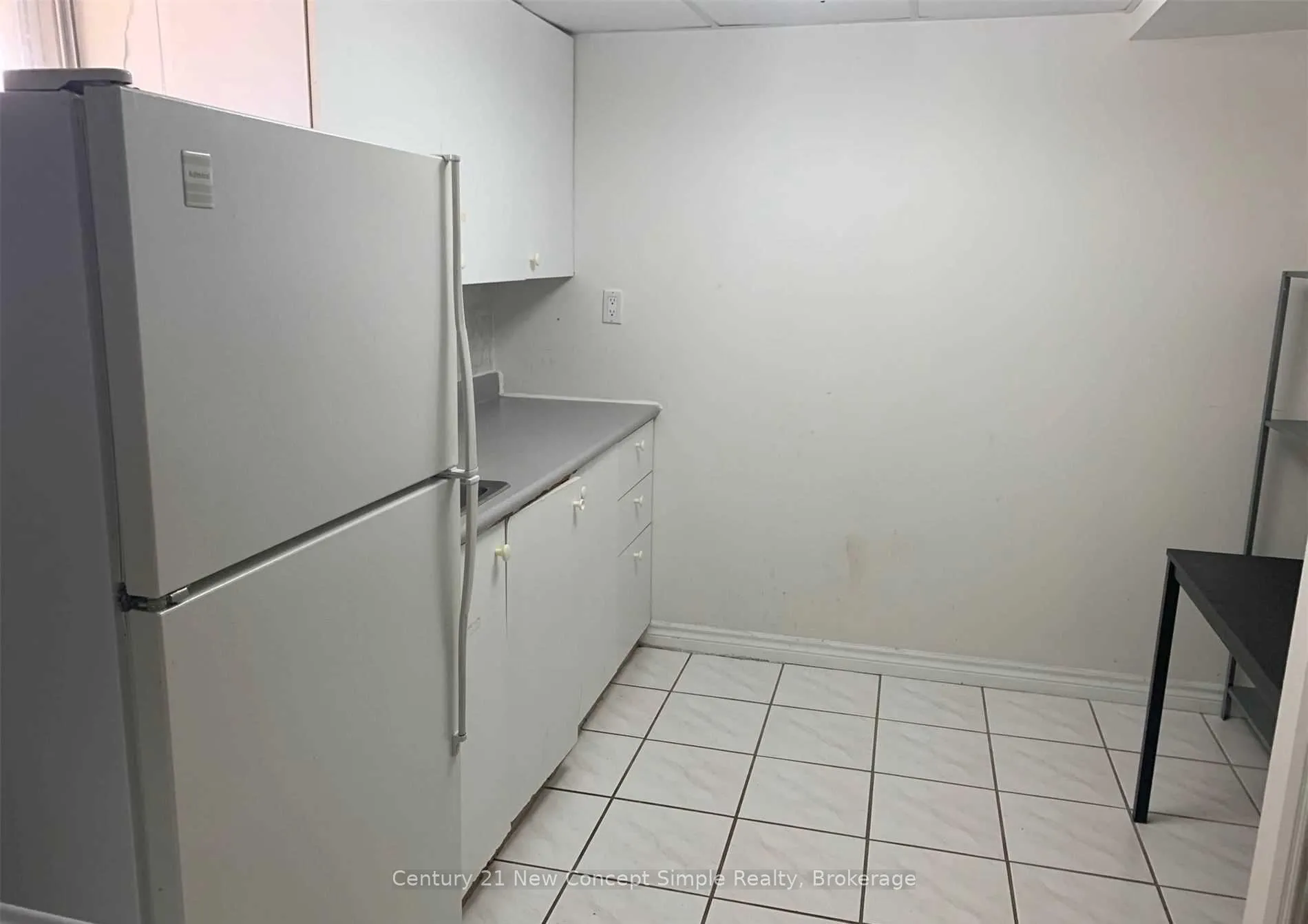 Photo 6 of Unit Bsmt, 271 Delta Street, Etobicoke, Alderwood — HOMEH