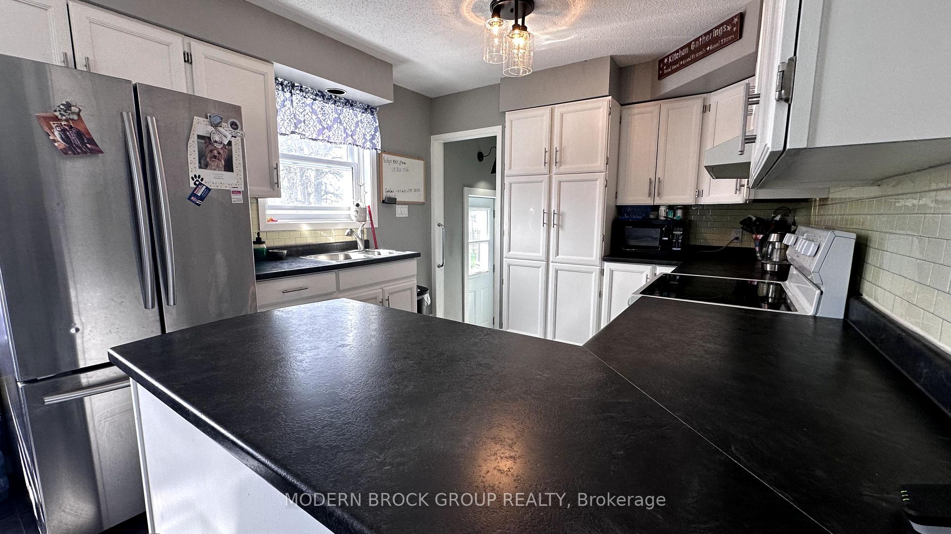 Photo 7 of 3052 Walker Street W, Edwardsburgh/Cardinal, Town of Cardinal — HOMEH