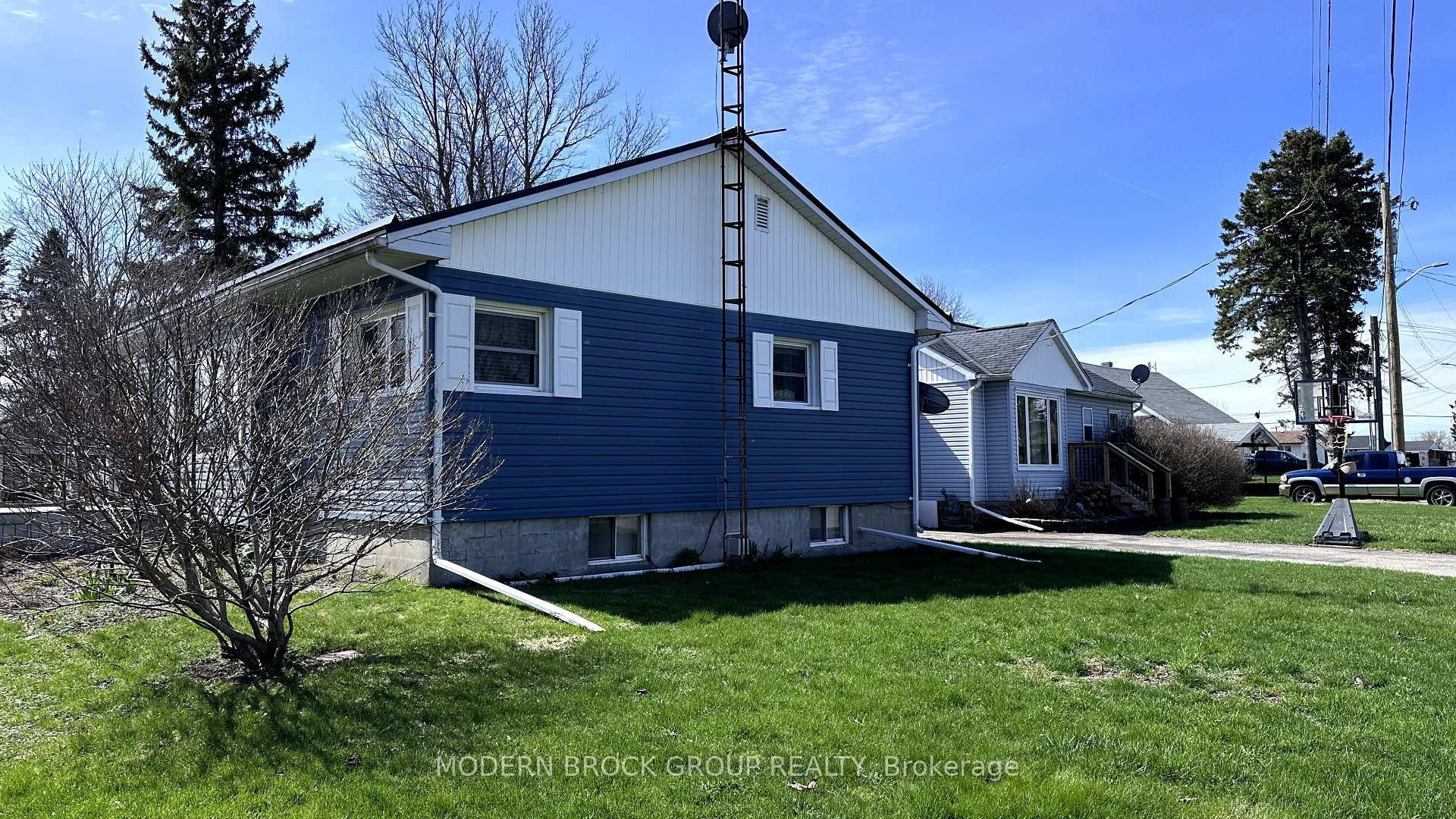 Photo 18 of 3052 Walker Street W, Edwardsburgh/Cardinal, Town of Cardinal — HOMEH