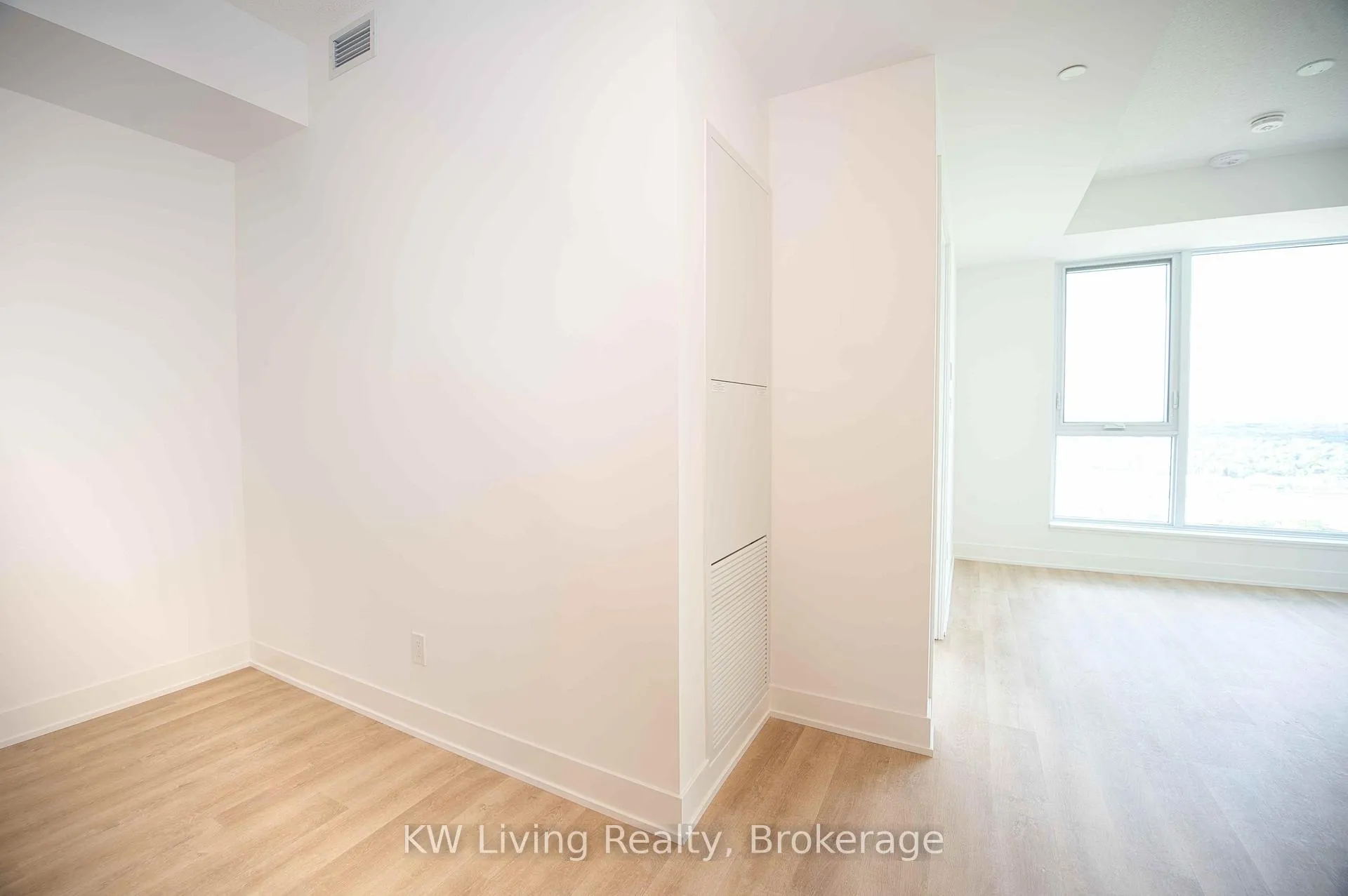 Photo 10 of Unit 2417, 56 Andre de Grasse Street, Markham, Unionville — HOMEH
