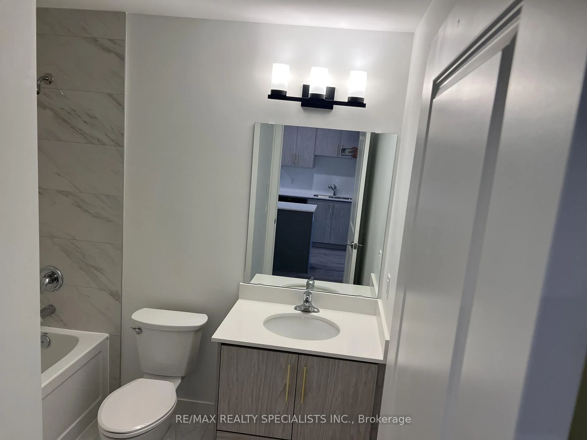 Photo 18 of Unit 101, 461 Green Road, Hamilton, Stoney Creek — HOMEH