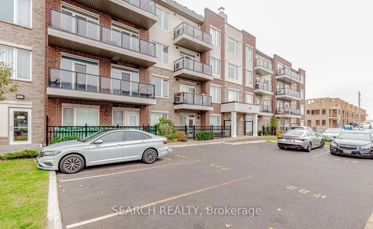 Photo 9 of Unit 201, 54 Sky Harbour Drive, Brampton, Bram West — HOMEH