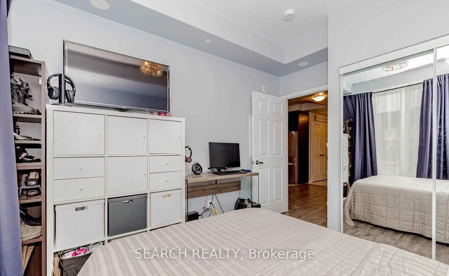 Photo 10 of Unit 201, 54 Sky Harbour Drive, Brampton, Bram West — HOMEH