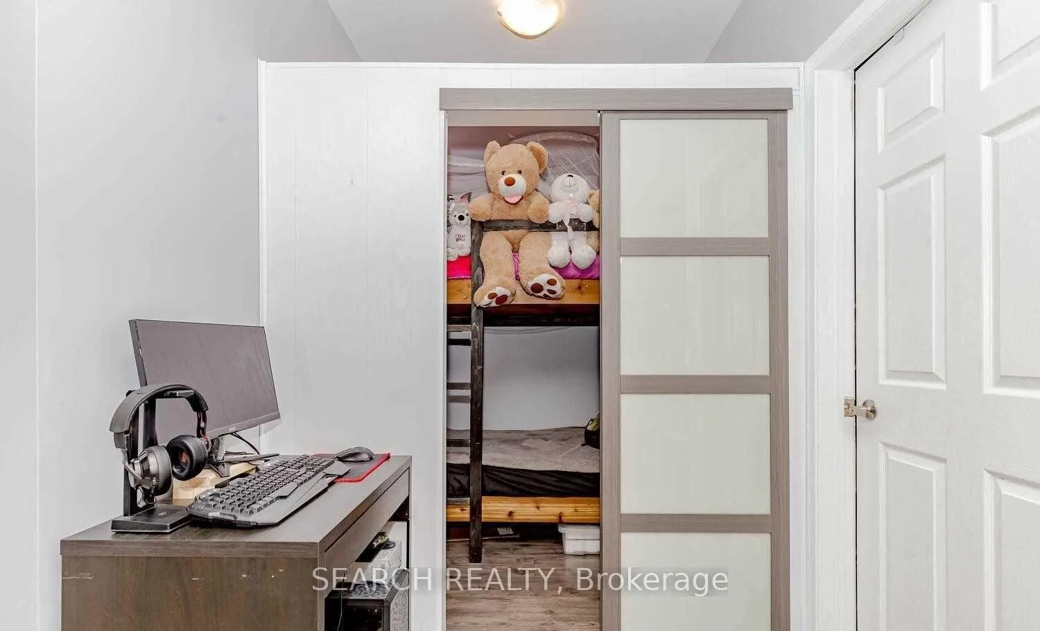 Photo 12 of Unit 201, 54 Sky Harbour Drive, Brampton, Bram West — HOMEH