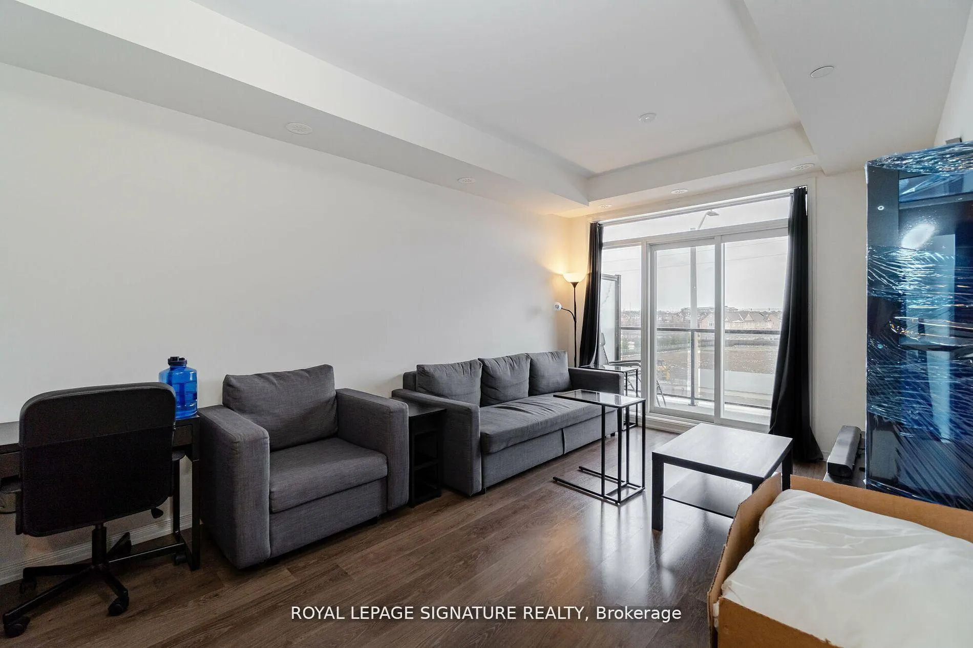 Photo 9 of Unit 314, 50 Sky Harbour Drive, Brampton, Bram West — HOMEH