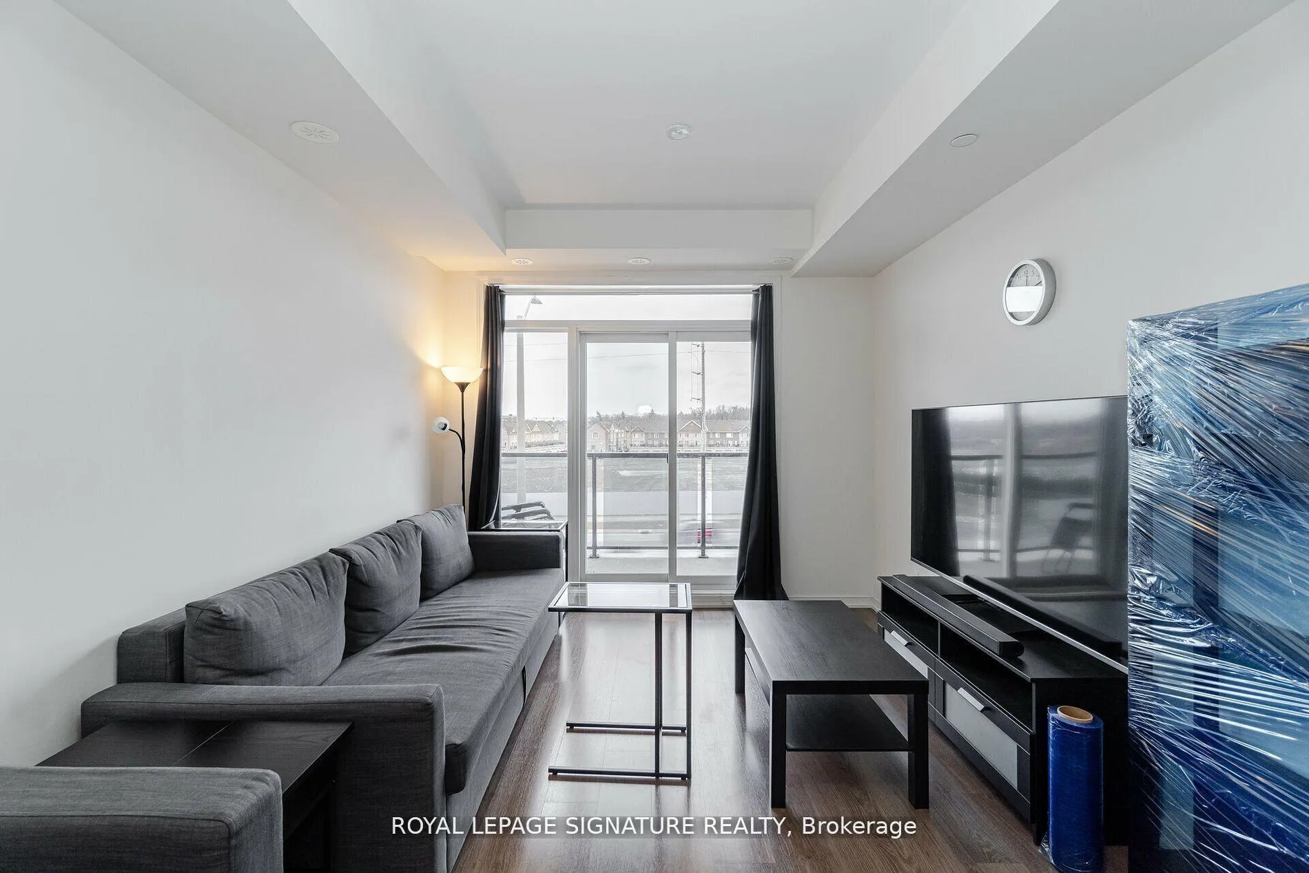 Photo 10 of Unit 314, 50 Sky Harbour Drive, Brampton, Bram West — HOMEH