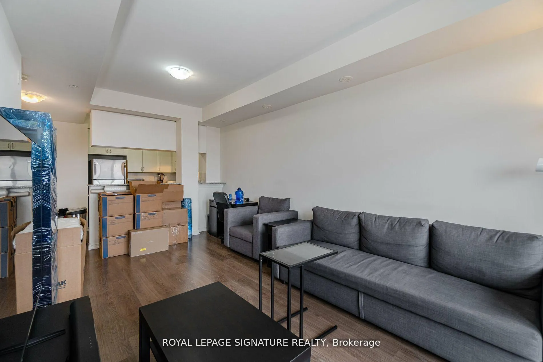 Photo 12 of Unit 314, 50 Sky Harbour Drive, Brampton, Bram West — HOMEH
