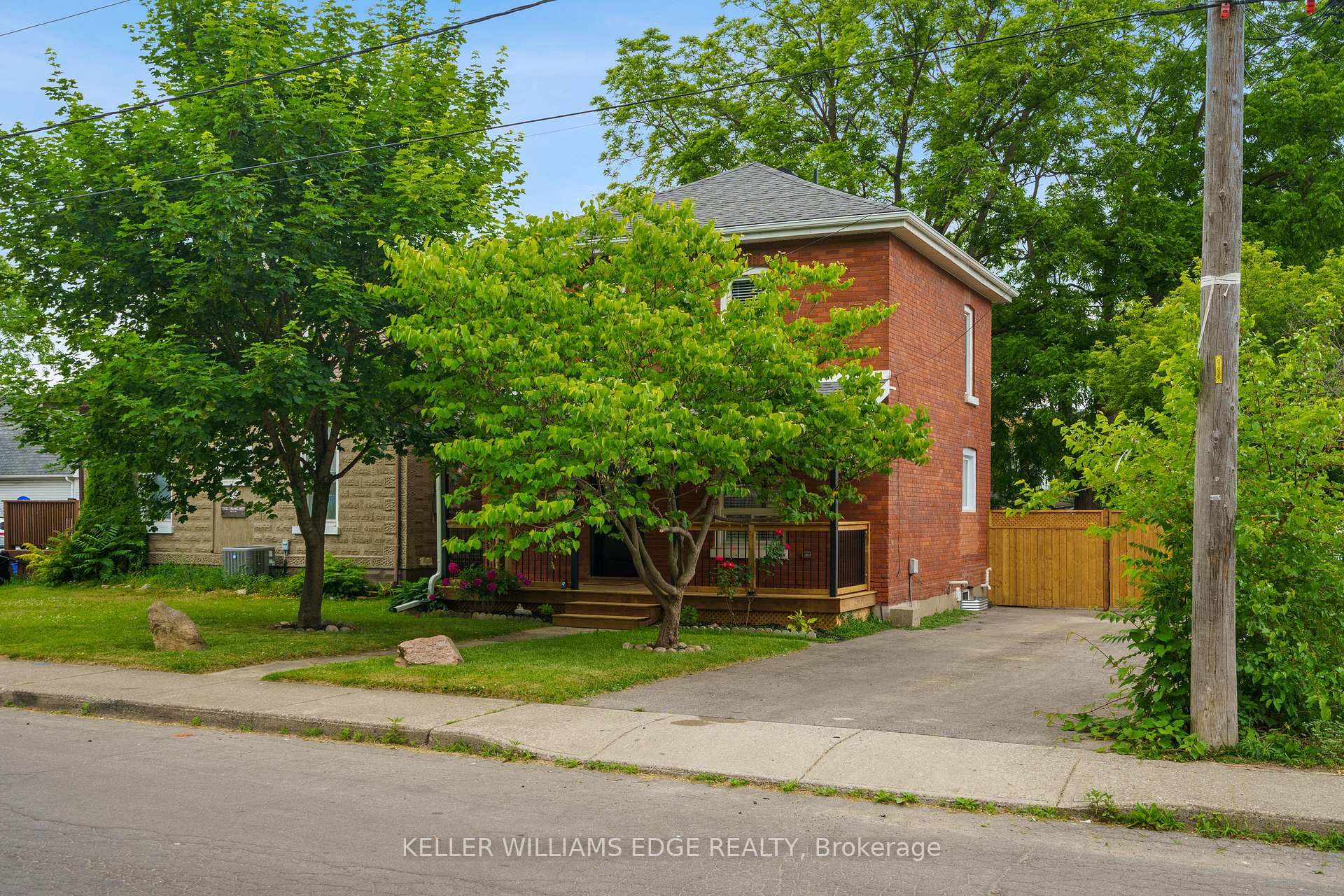 Photo 2 of 23 Drummond Street, Brant, Brantford Twp — HOMEH