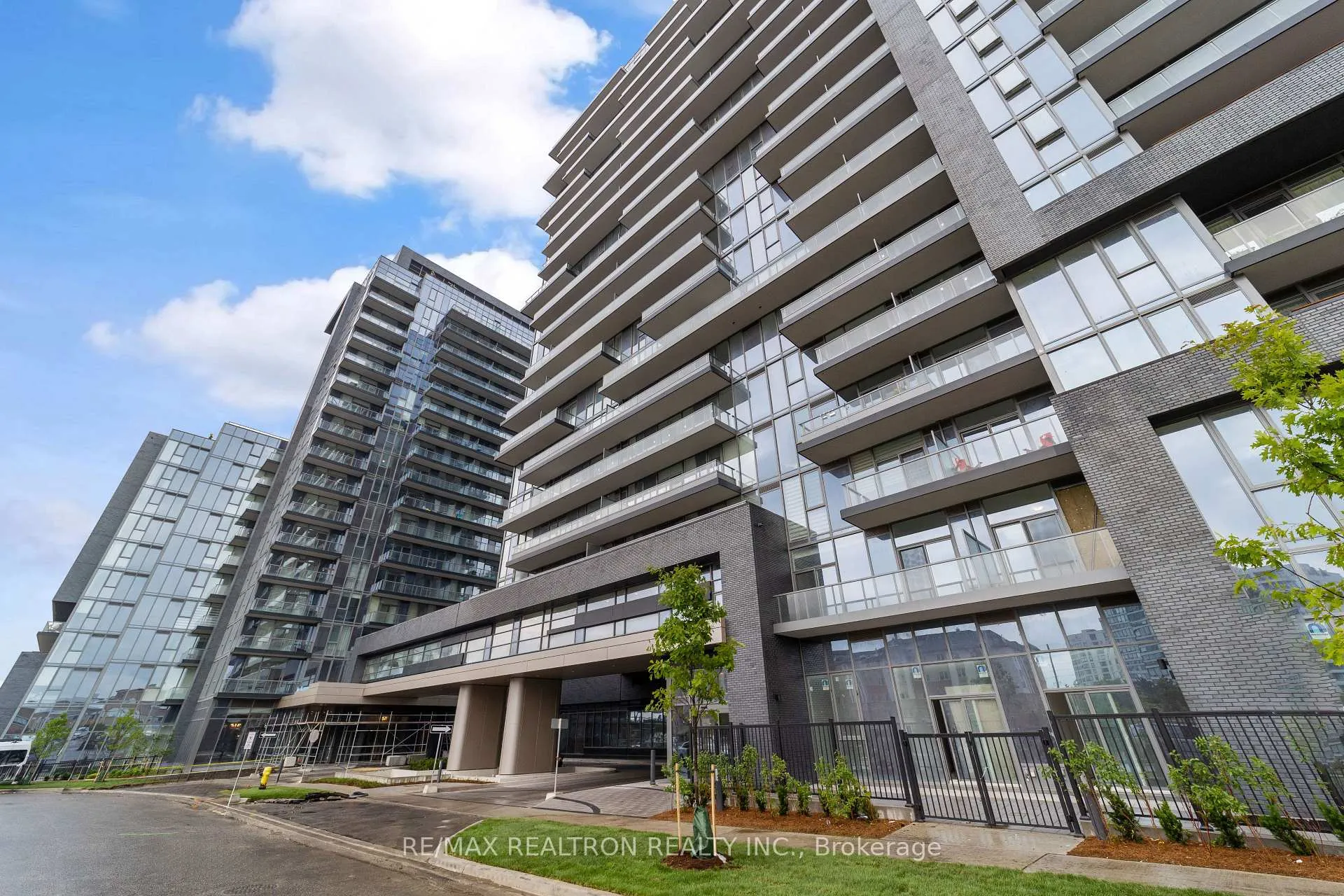 Photo 1 of Unit 1403w, 10 Gatineau Drive, Vaughan, Beverley Glen — HOMEH