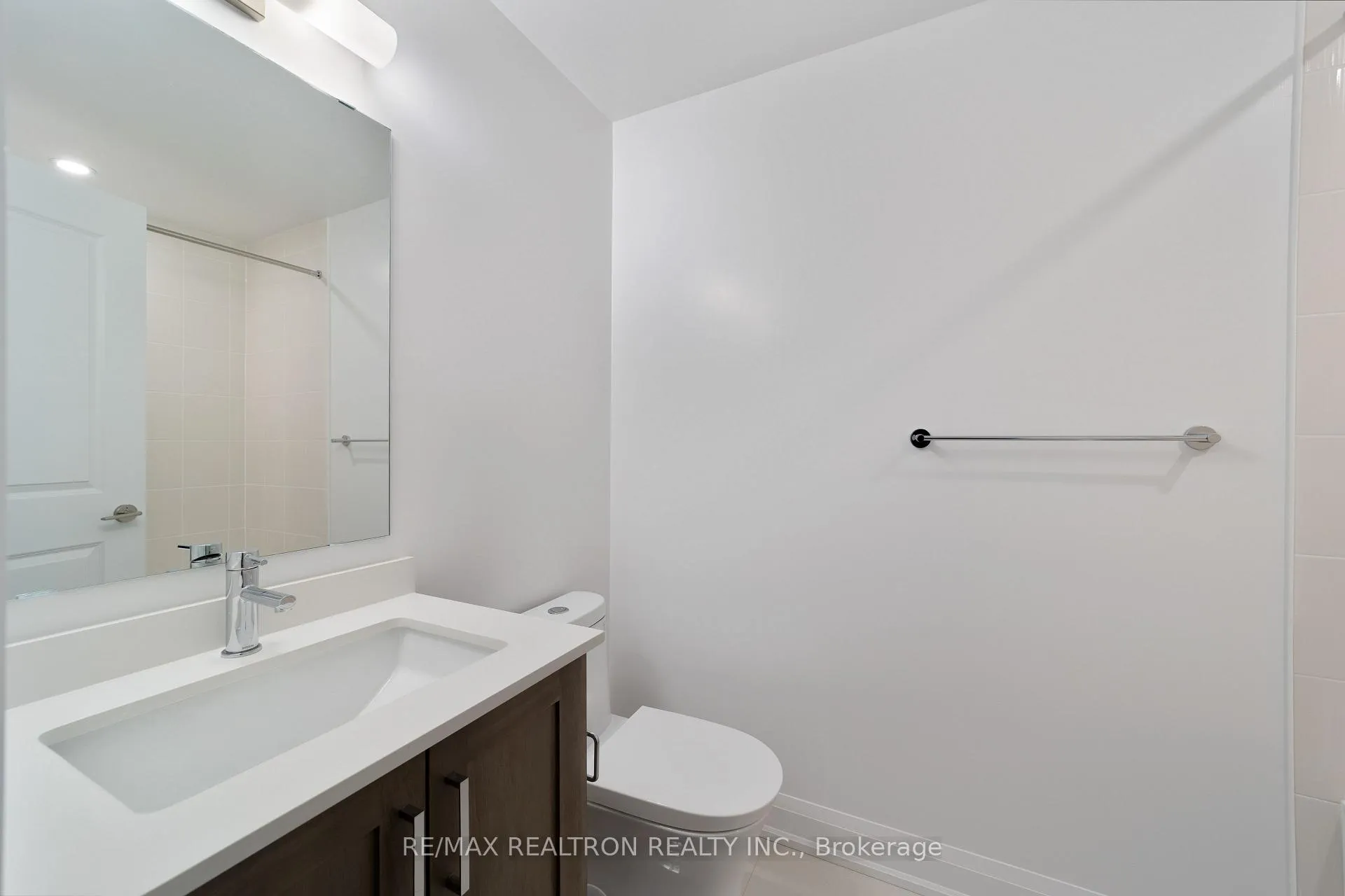 Photo 12 of Unit 1403w, 10 Gatineau Drive, Vaughan, Beverley Glen — HOMEH