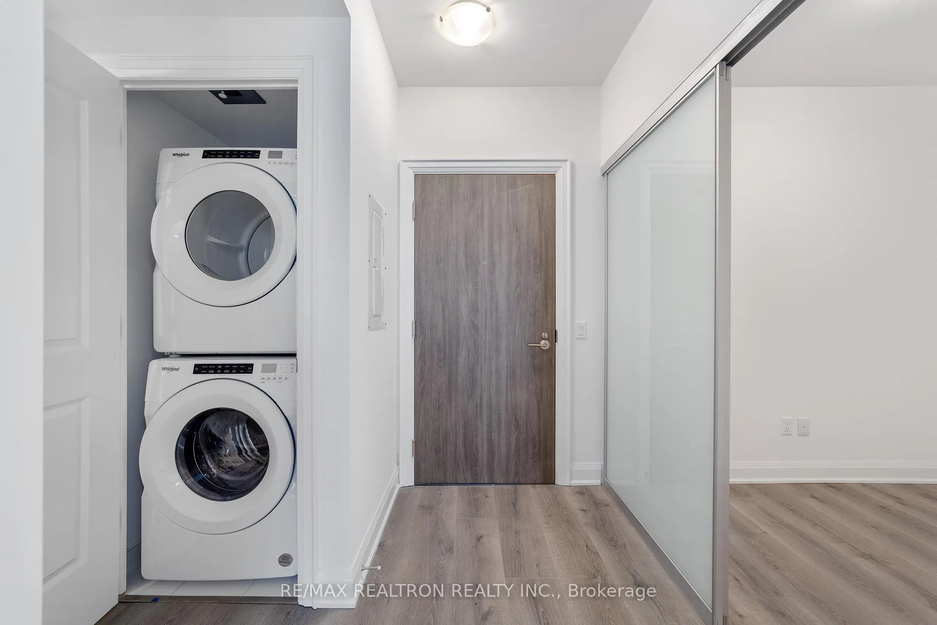 Photo 13 of Unit 1403w, 10 Gatineau Drive, Vaughan, Beverley Glen — HOMEH