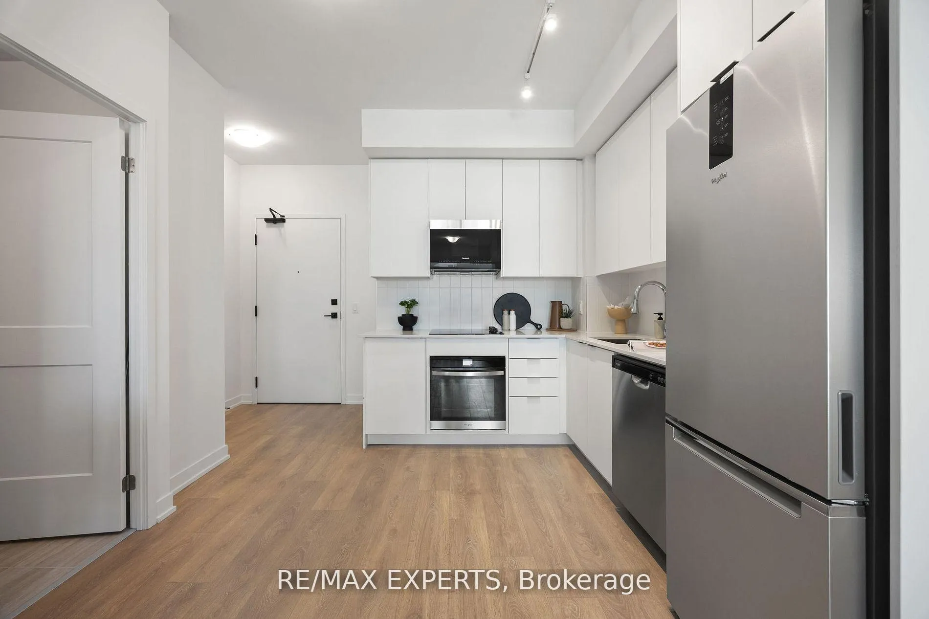 Photo 4 of Unit 1414, 10 Abeja Street, Vaughan, Concord — HOMEH