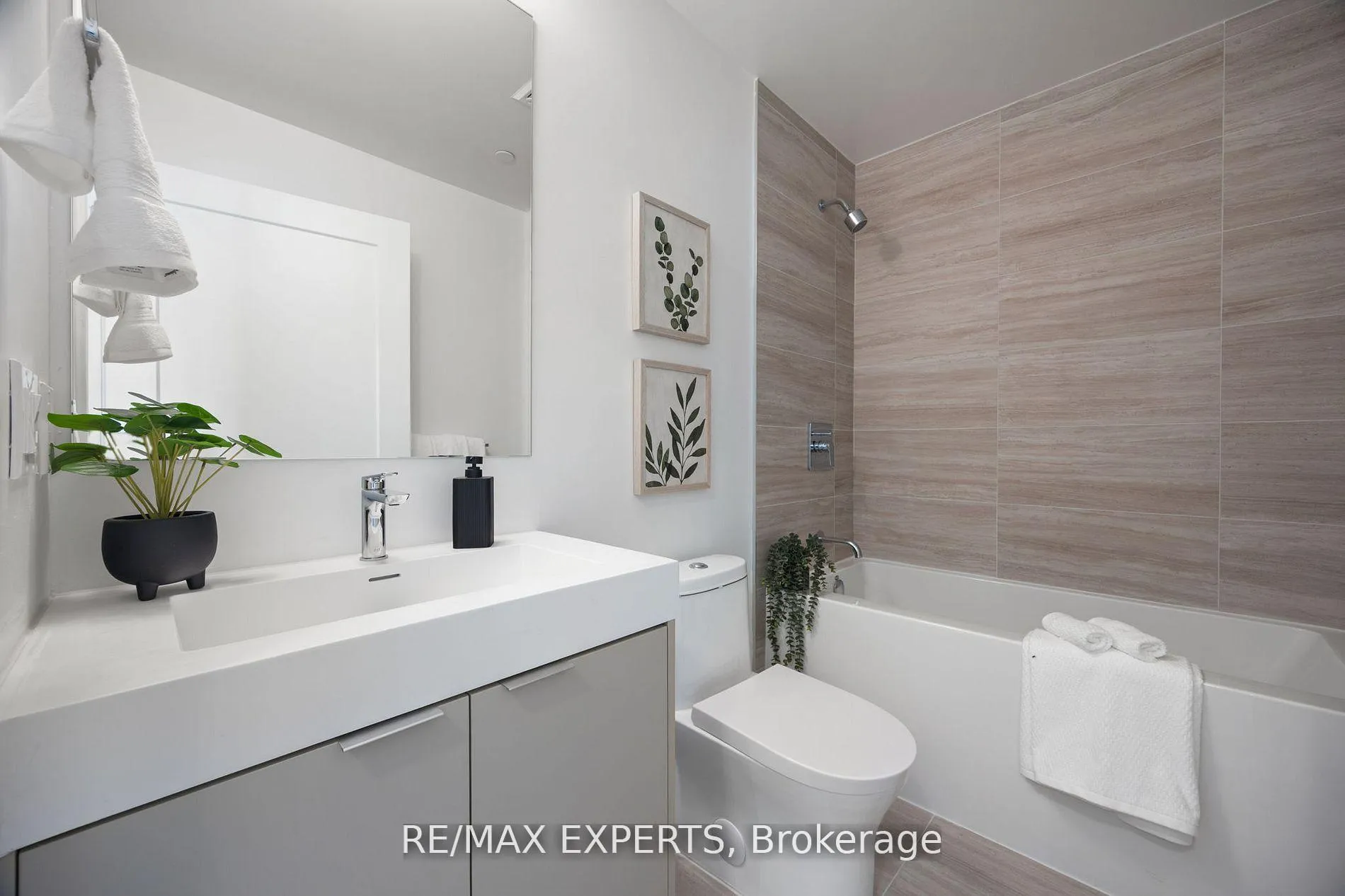 Photo 14 of Unit 1414, 10 Abeja Street, Vaughan, Concord — HOMEH