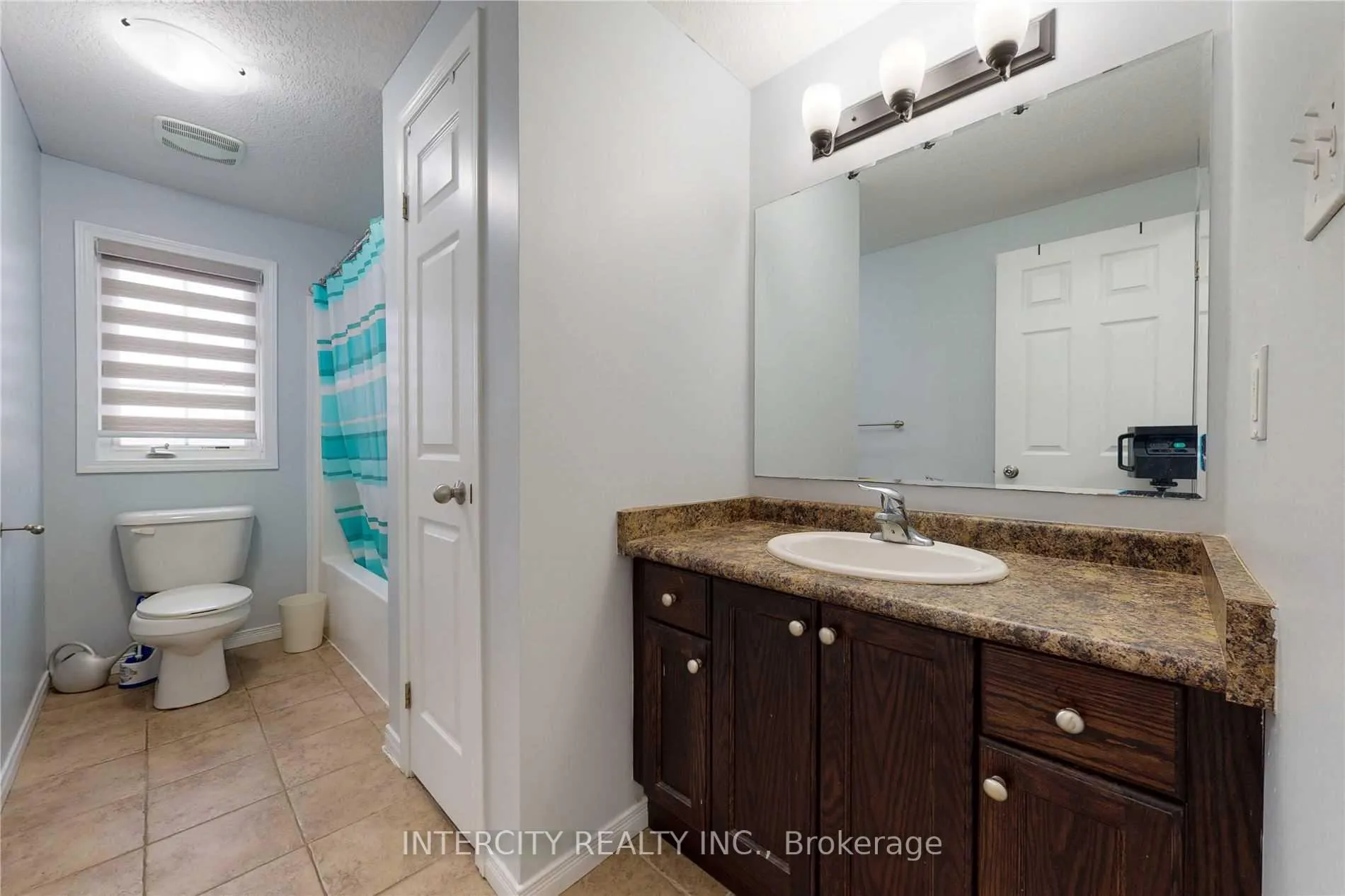 Photo 14 of Unit 1A, 50 Howe Drive, Kitchener, Laurentian Hills — HOMEH