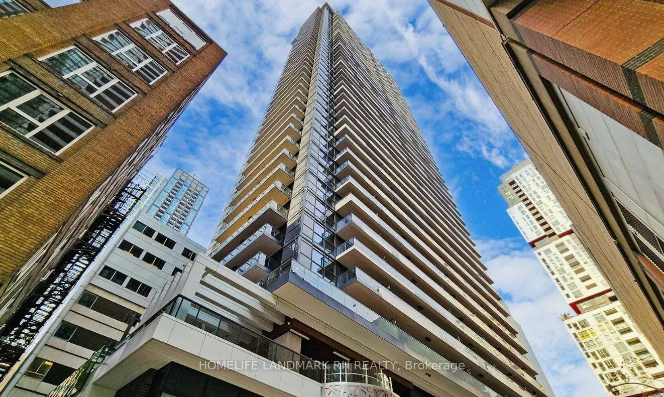 Front of Unit 706, 38 Widmer Street