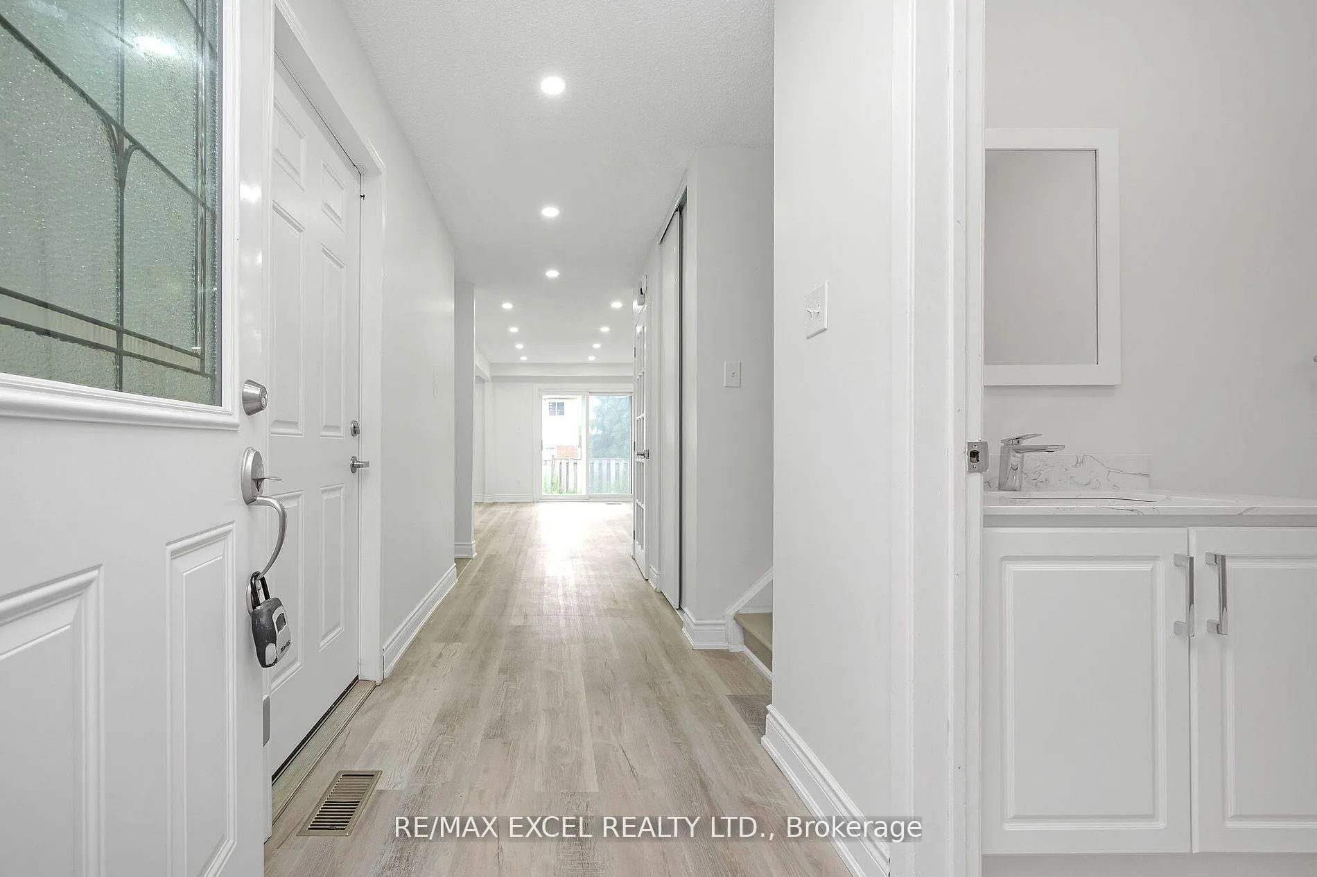Photo 7 of Unit 1, 55 Bryna Avenue, Hamilton, Greeningdon — HOMEH