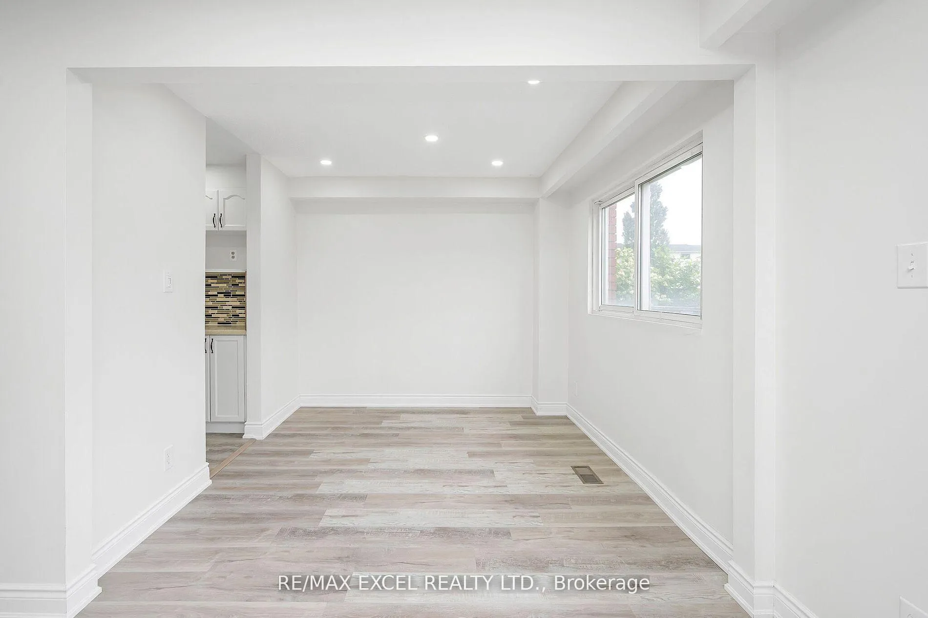 Photo 13 of Unit 1, 55 Bryna Avenue, Hamilton, Greeningdon — HOMEH
