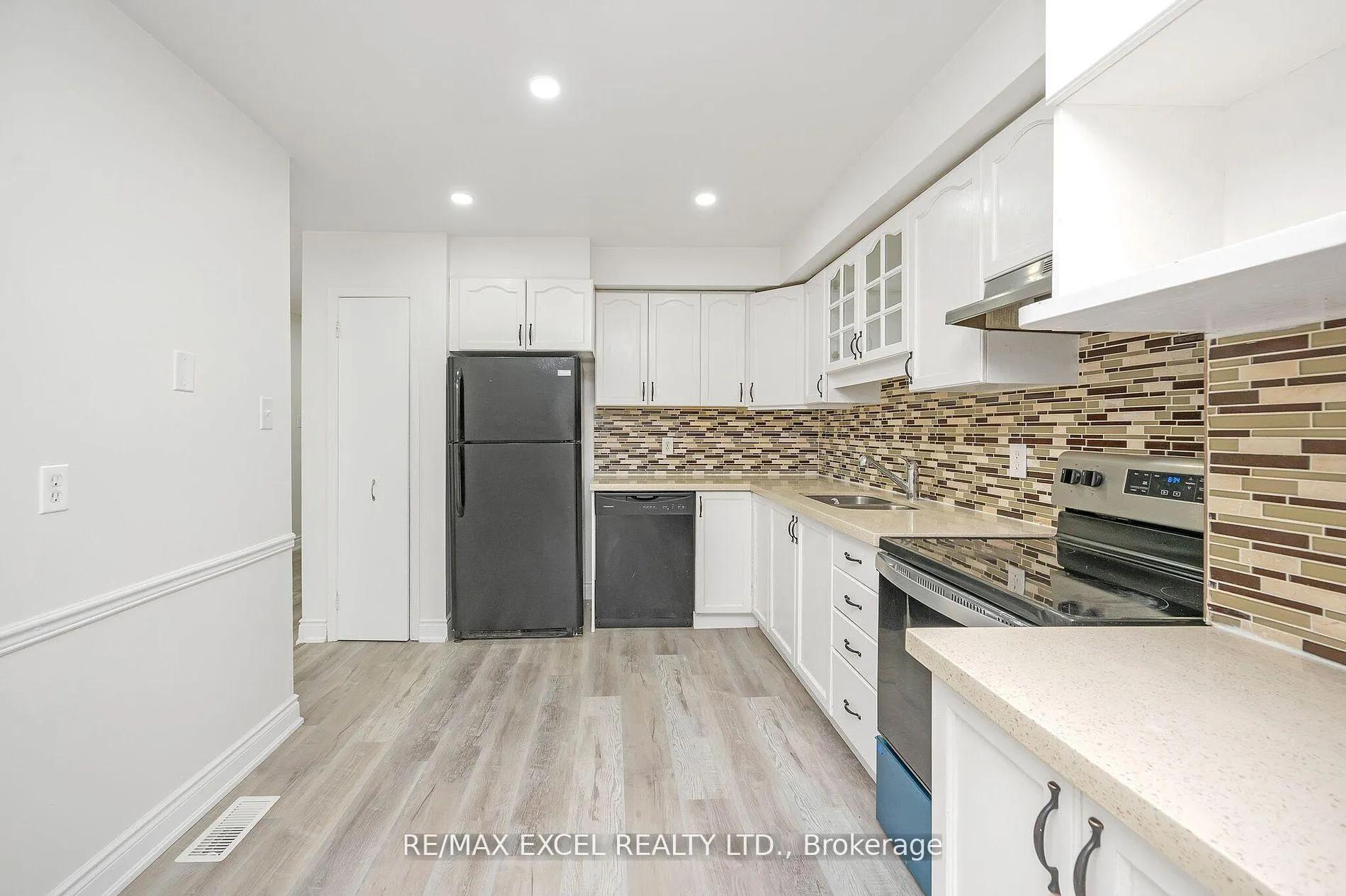 Photo 15 of Unit 1, 55 Bryna Avenue, Hamilton, Greeningdon — HOMEH
