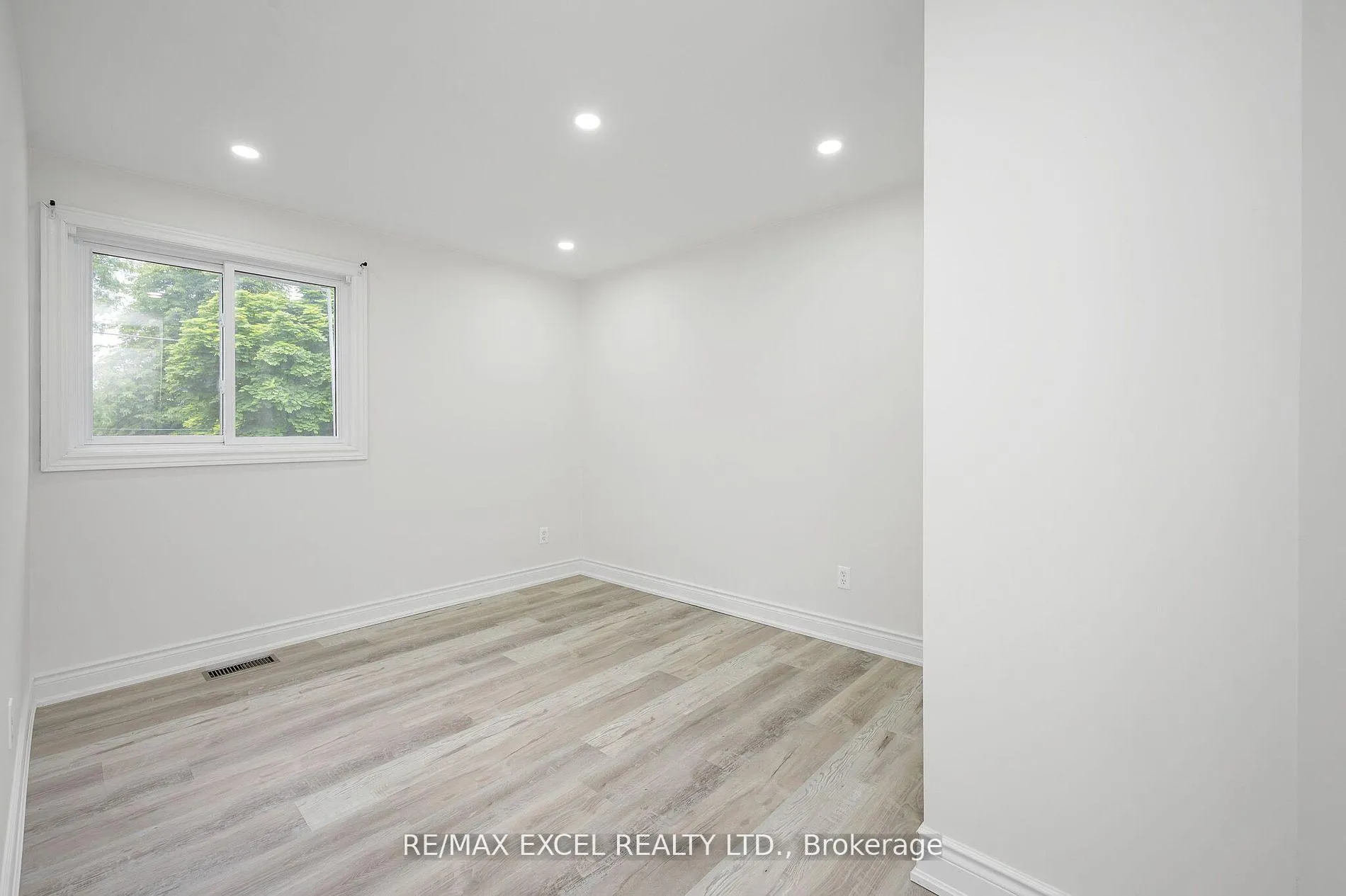 Photo 24 of Unit 1, 55 Bryna Avenue, Hamilton, Greeningdon — HOMEH