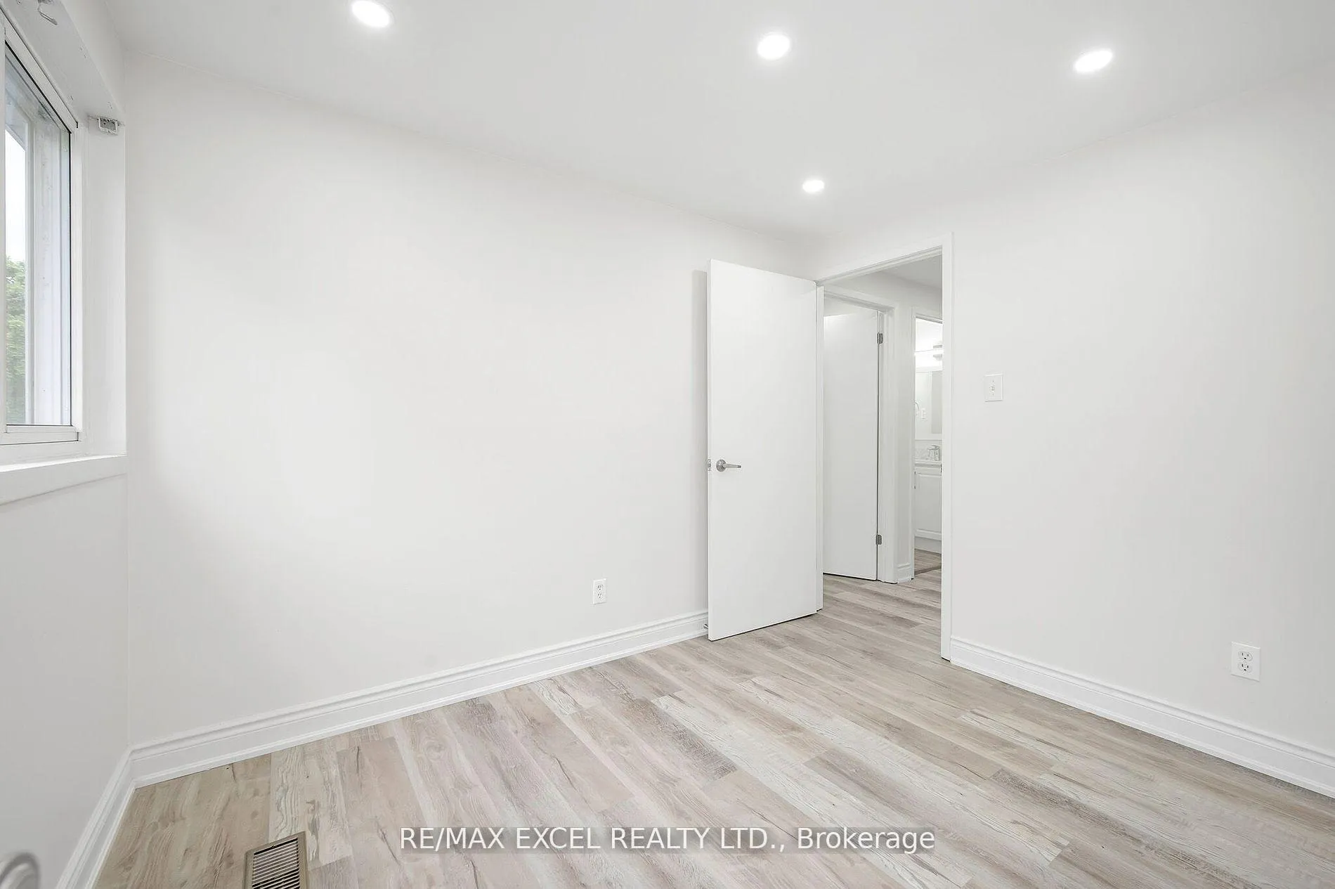 Photo 25 of Unit 1, 55 Bryna Avenue, Hamilton, Greeningdon — HOMEH