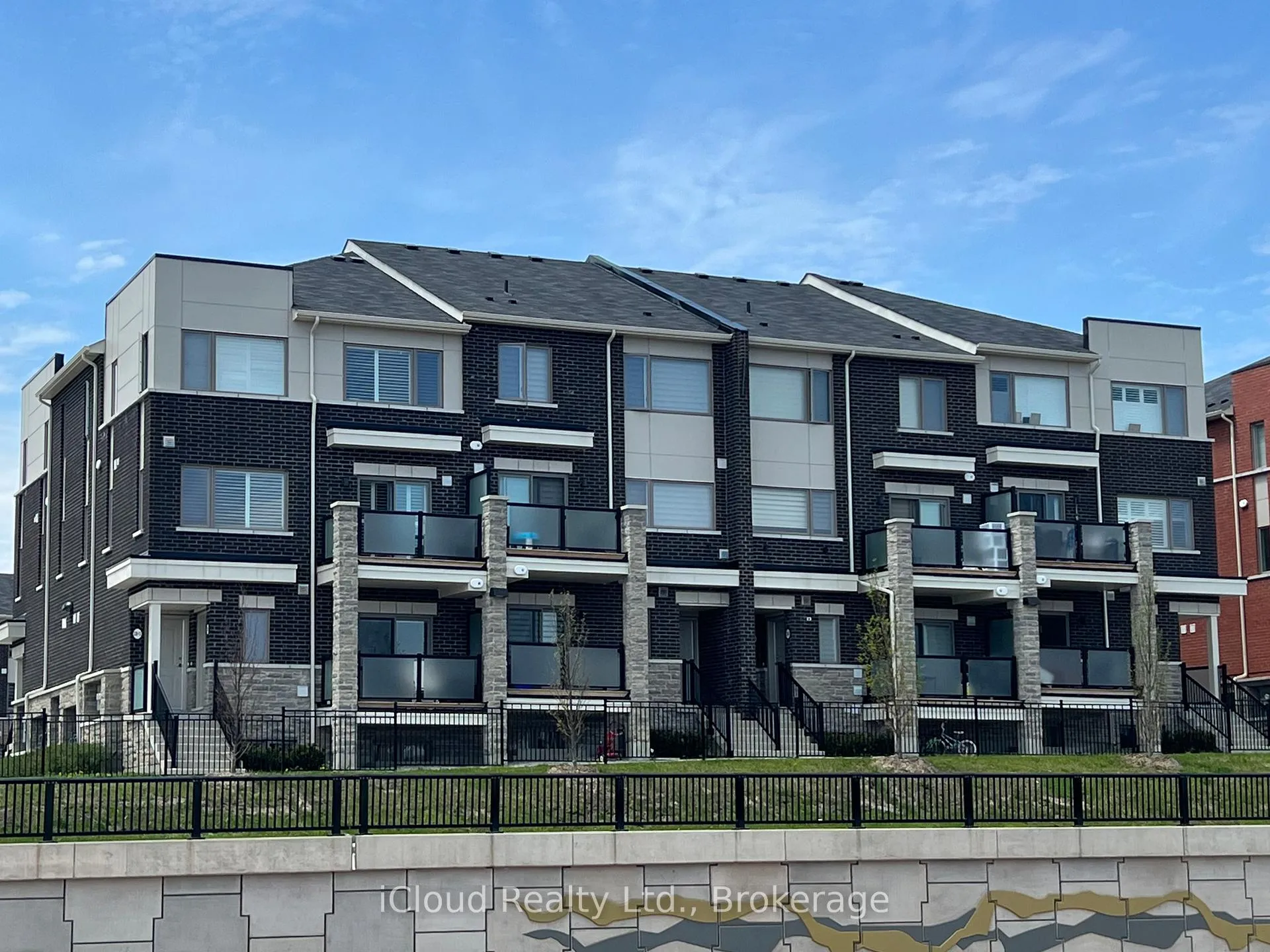 Photo 1 of Unit 15, 220 Lagerfeld Drive, Brampton, Northwest Brampton — HOMEH